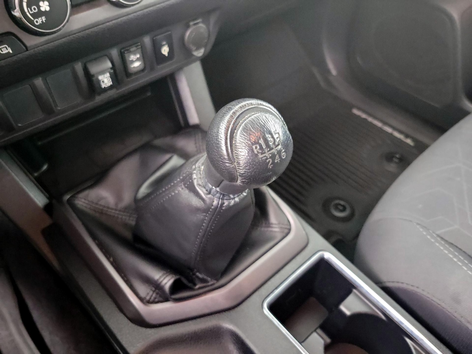 2019 Toyota Tacoma TRD Off Road - Photo 17