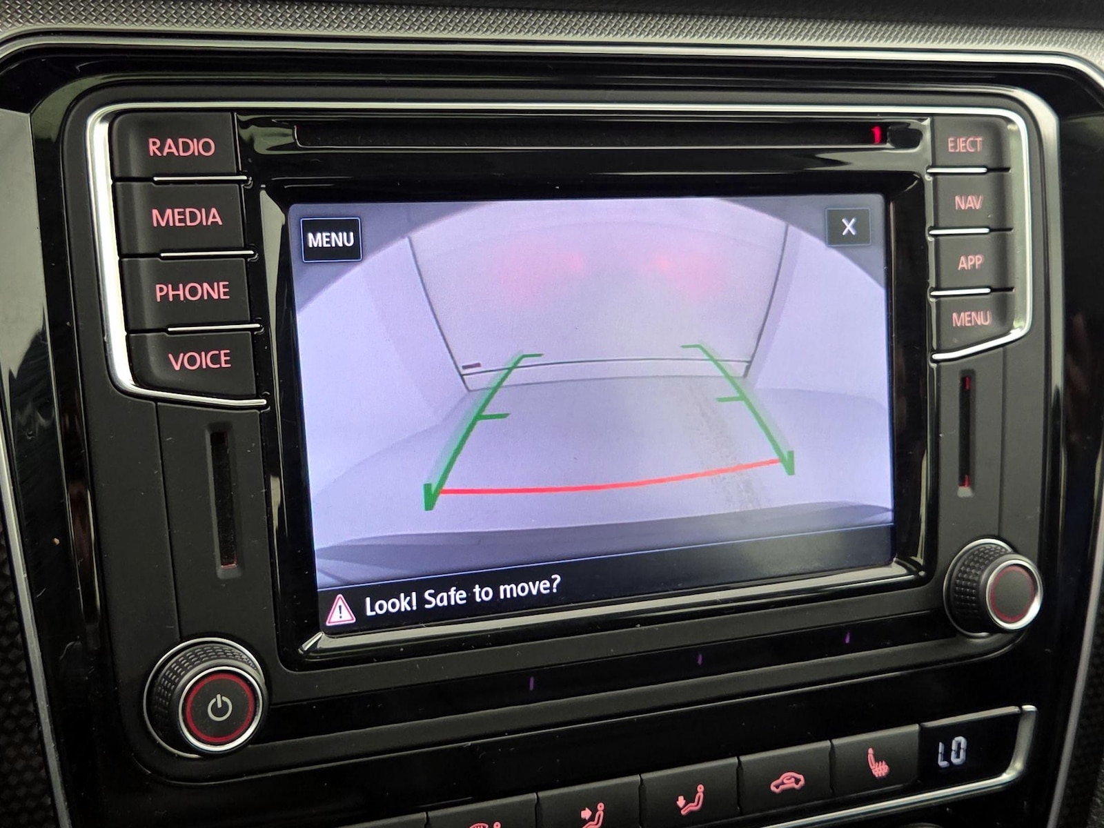 2019 Volkswagen Passat SE R-Line - Photo 15