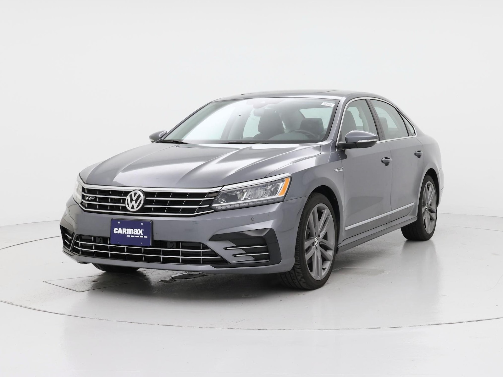 2019 Volkswagen Passat SE R-Line - Photo 5