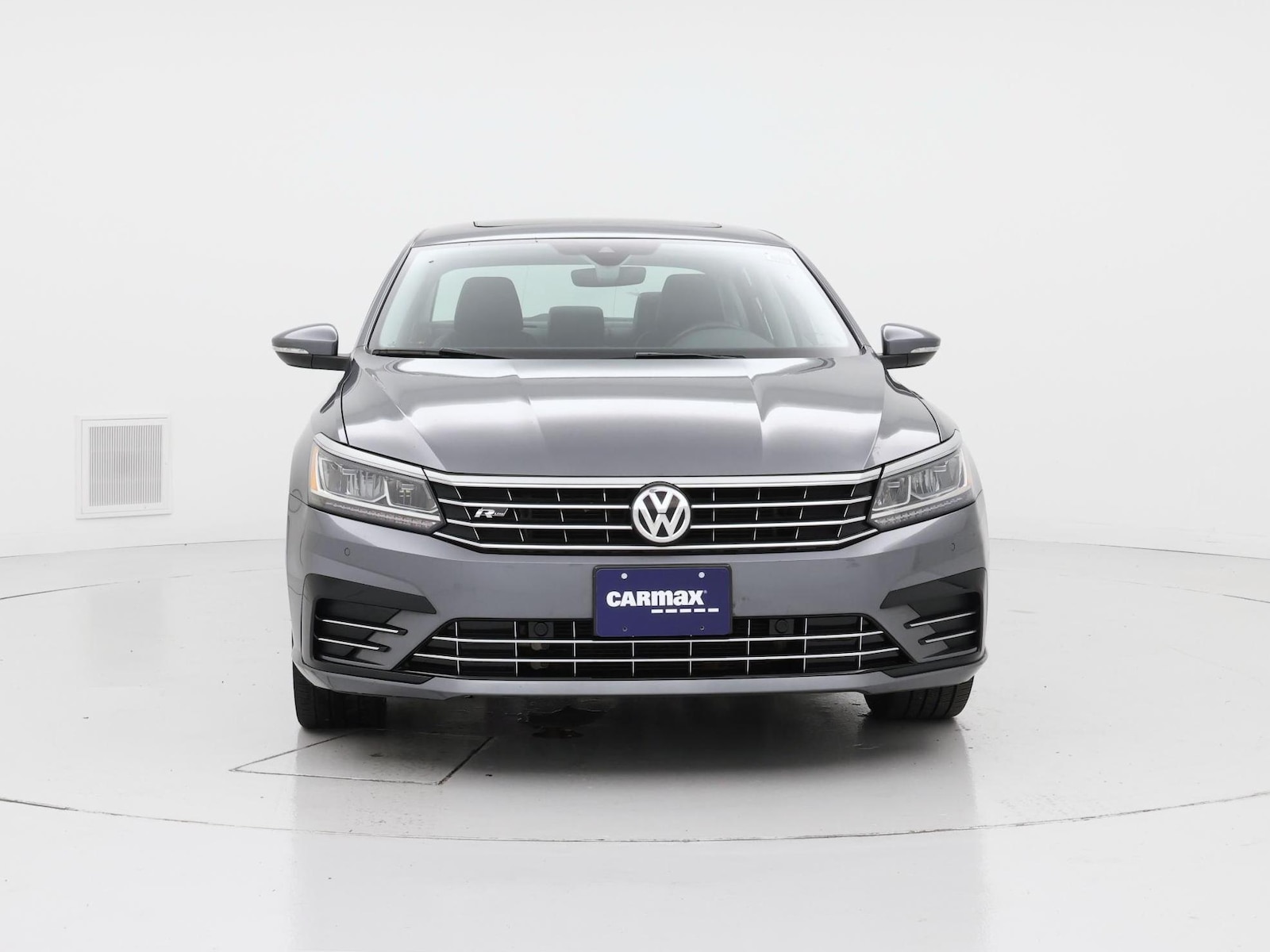 2019 Volkswagen Passat SE R-Line - Photo 6