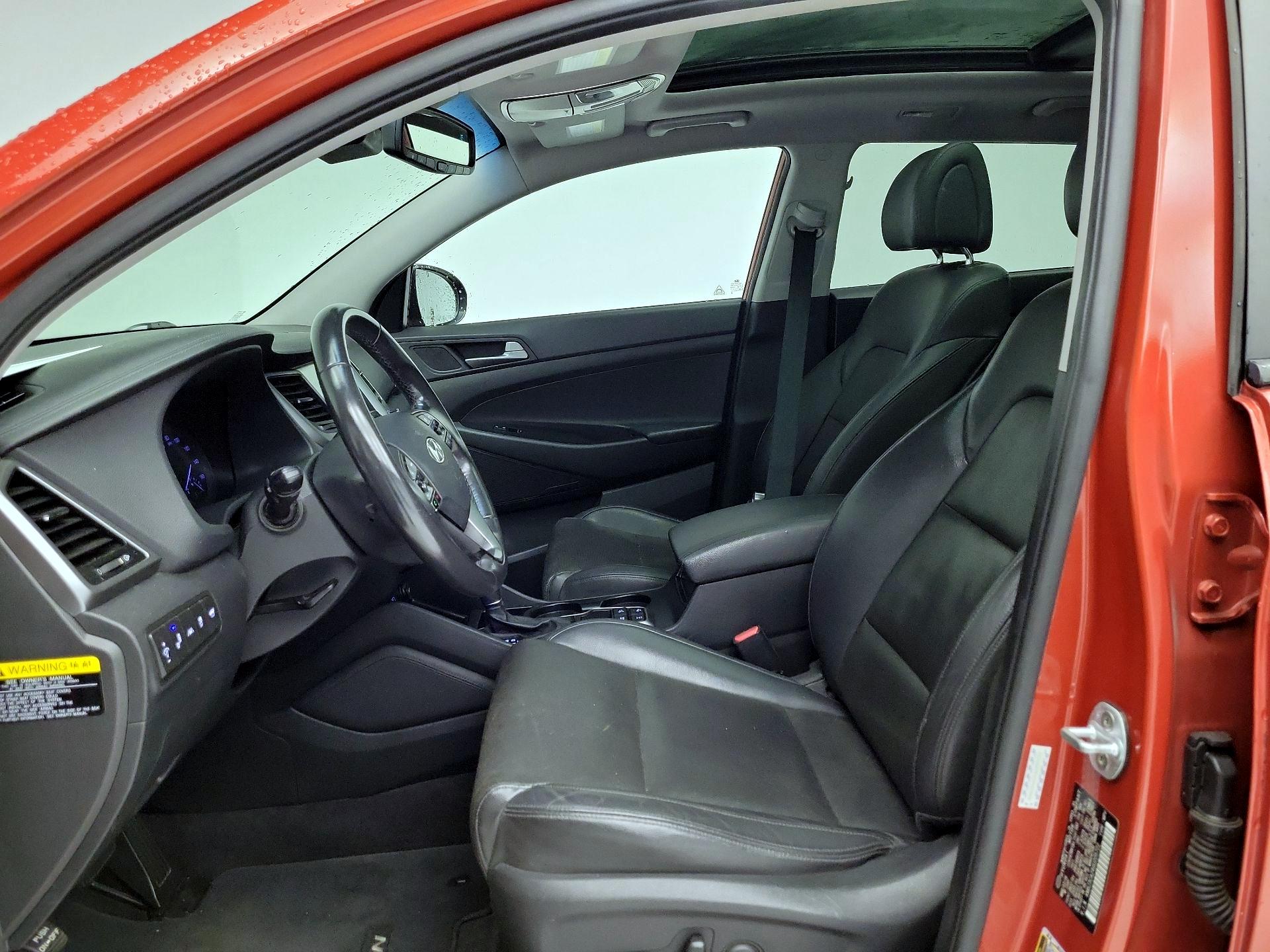 Thumbnail: 2016 Hyundai Tucson - 11