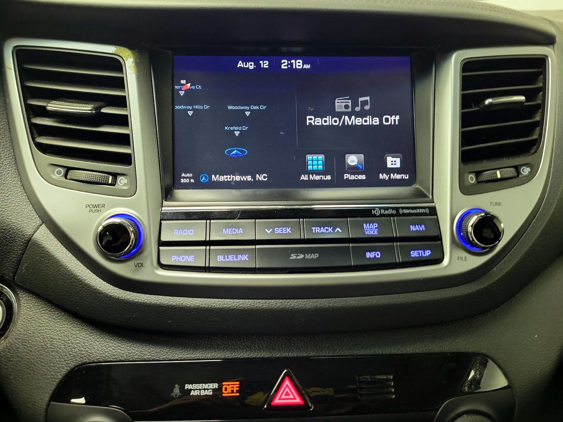 Thumbnail: 2016 Hyundai Tucson - 15