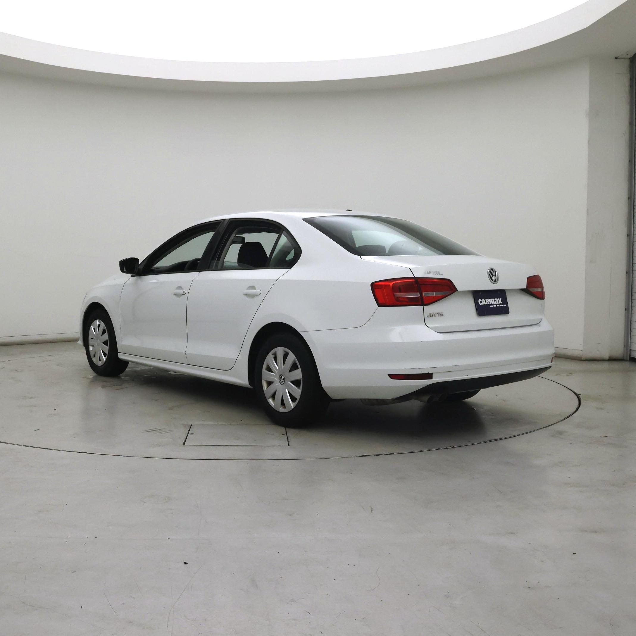 Thumbnail: 2015 Volkswagen Jetta - 2