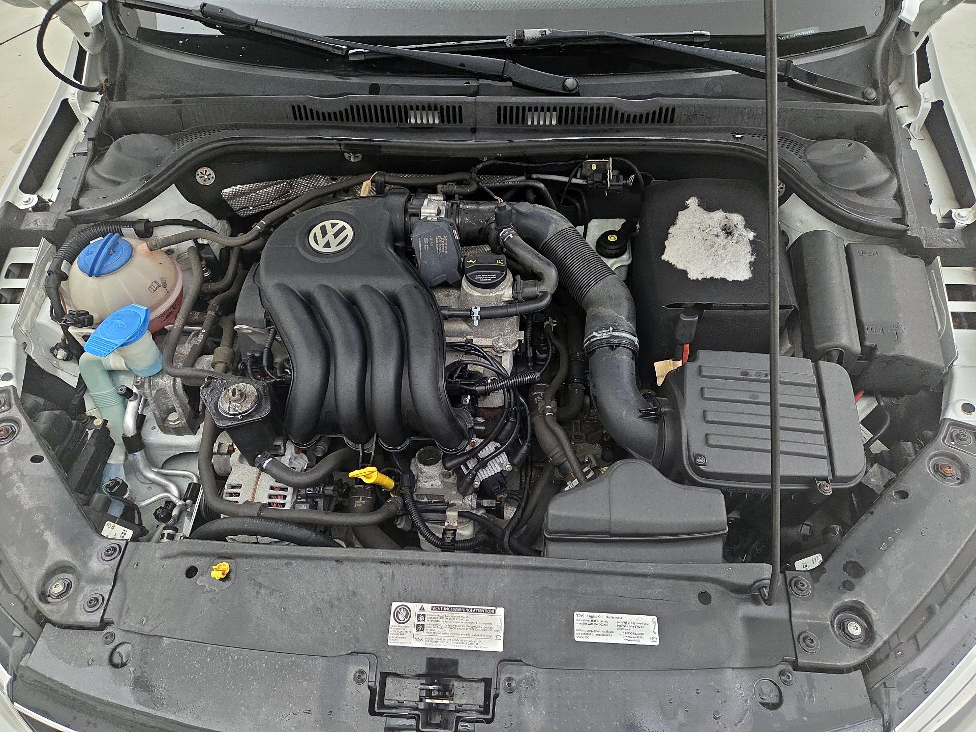 Thumbnail: 2015 Volkswagen Jetta - 19