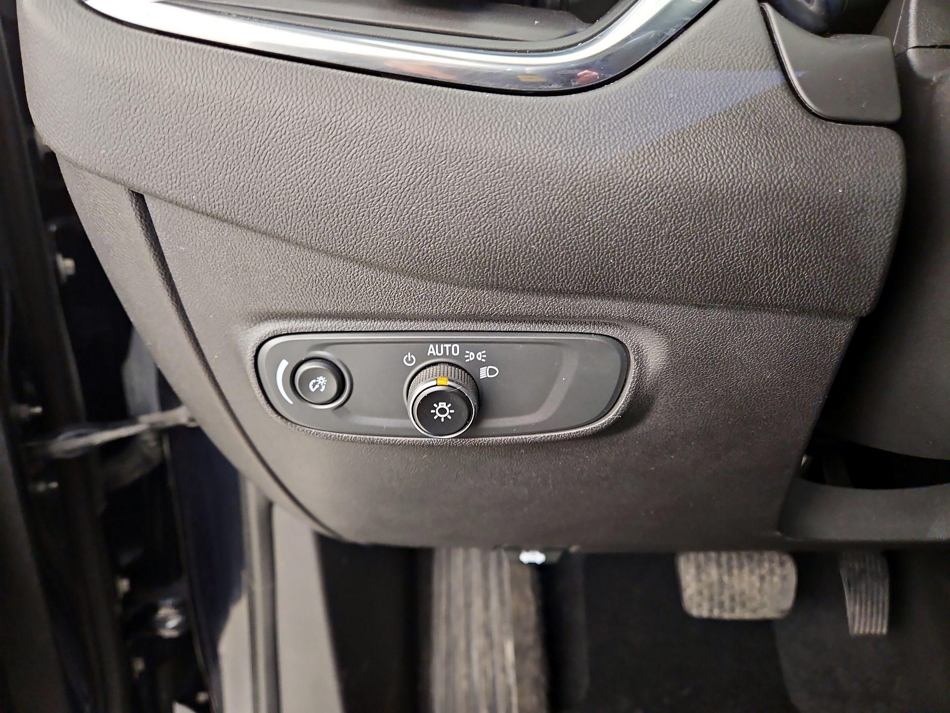 Thumbnail: 2021 Chevrolet Equinox - 13
