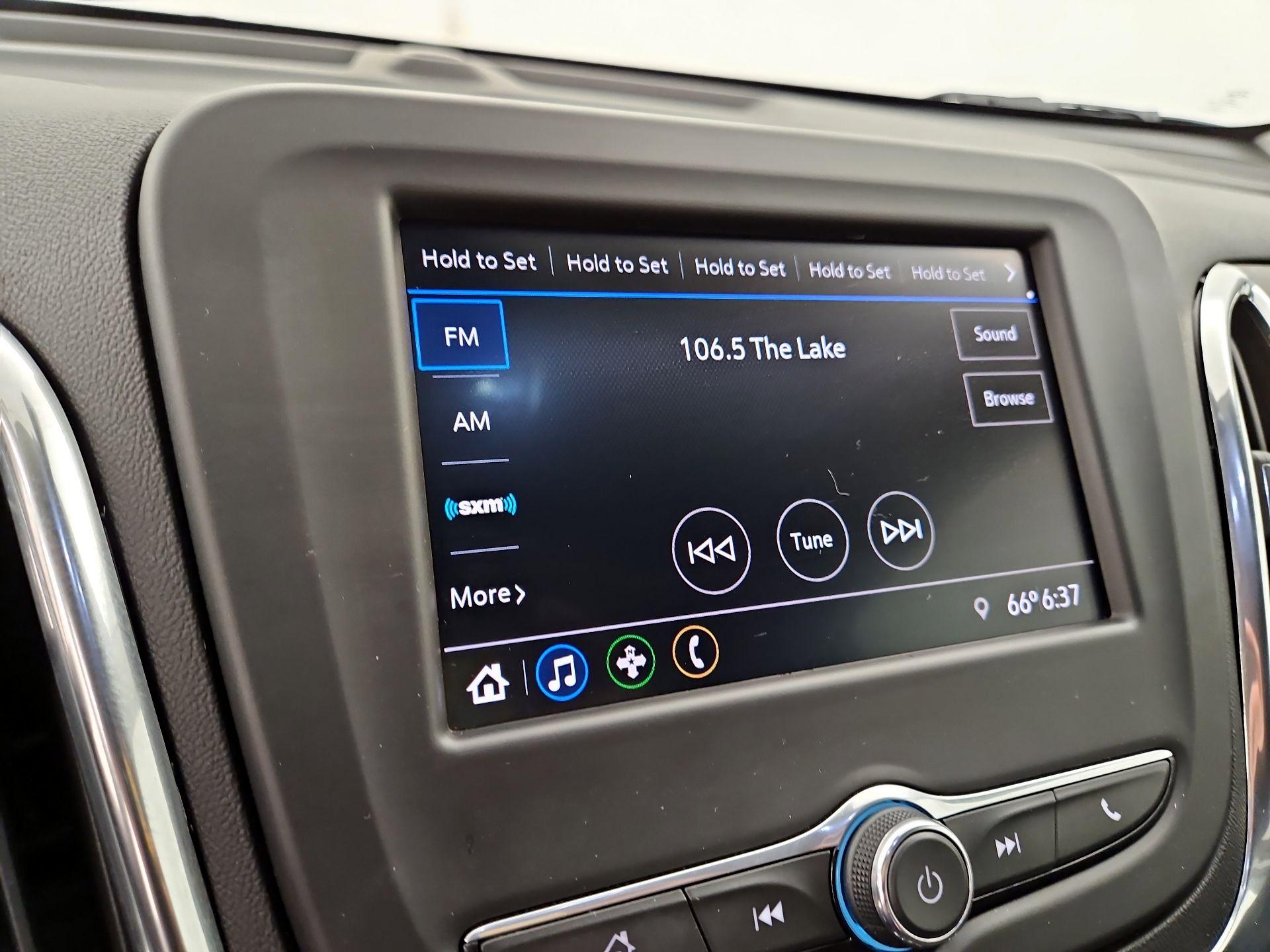 Thumbnail: 2021 Chevrolet Equinox - 15