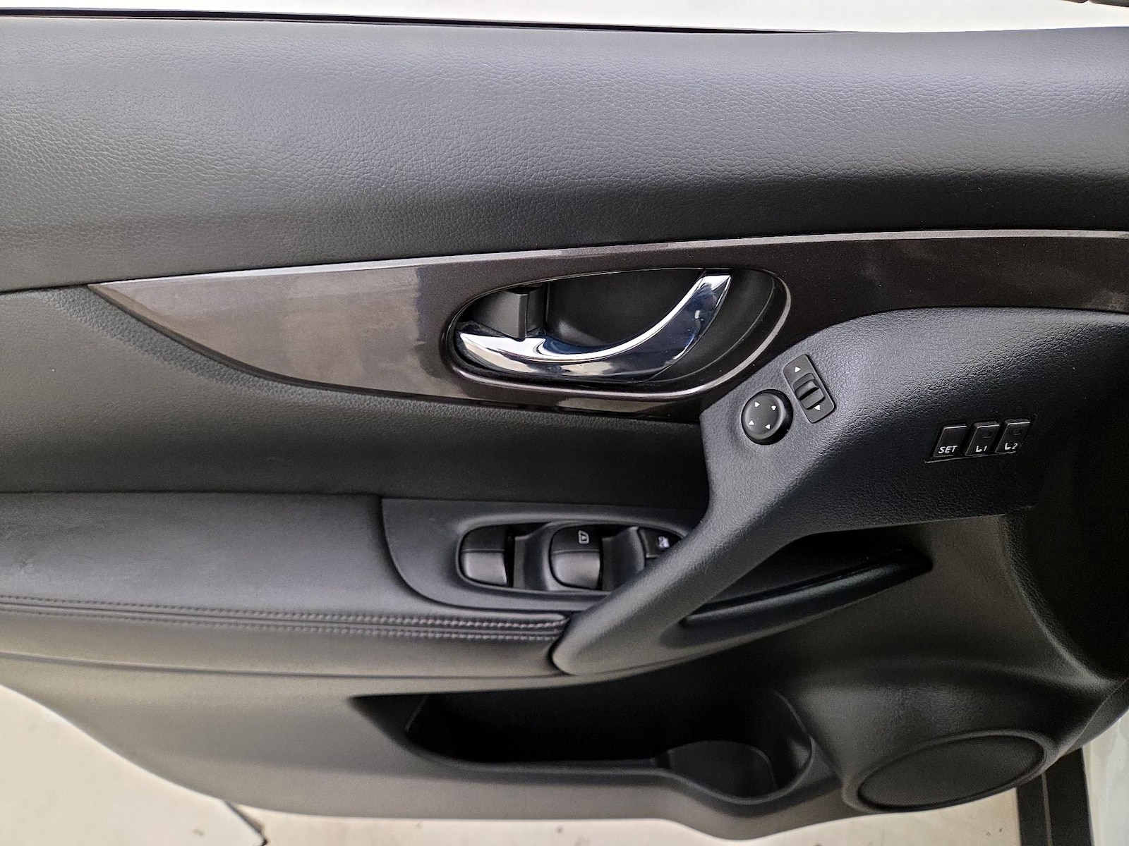 2019 Nissan Rogue SV - Photo 13