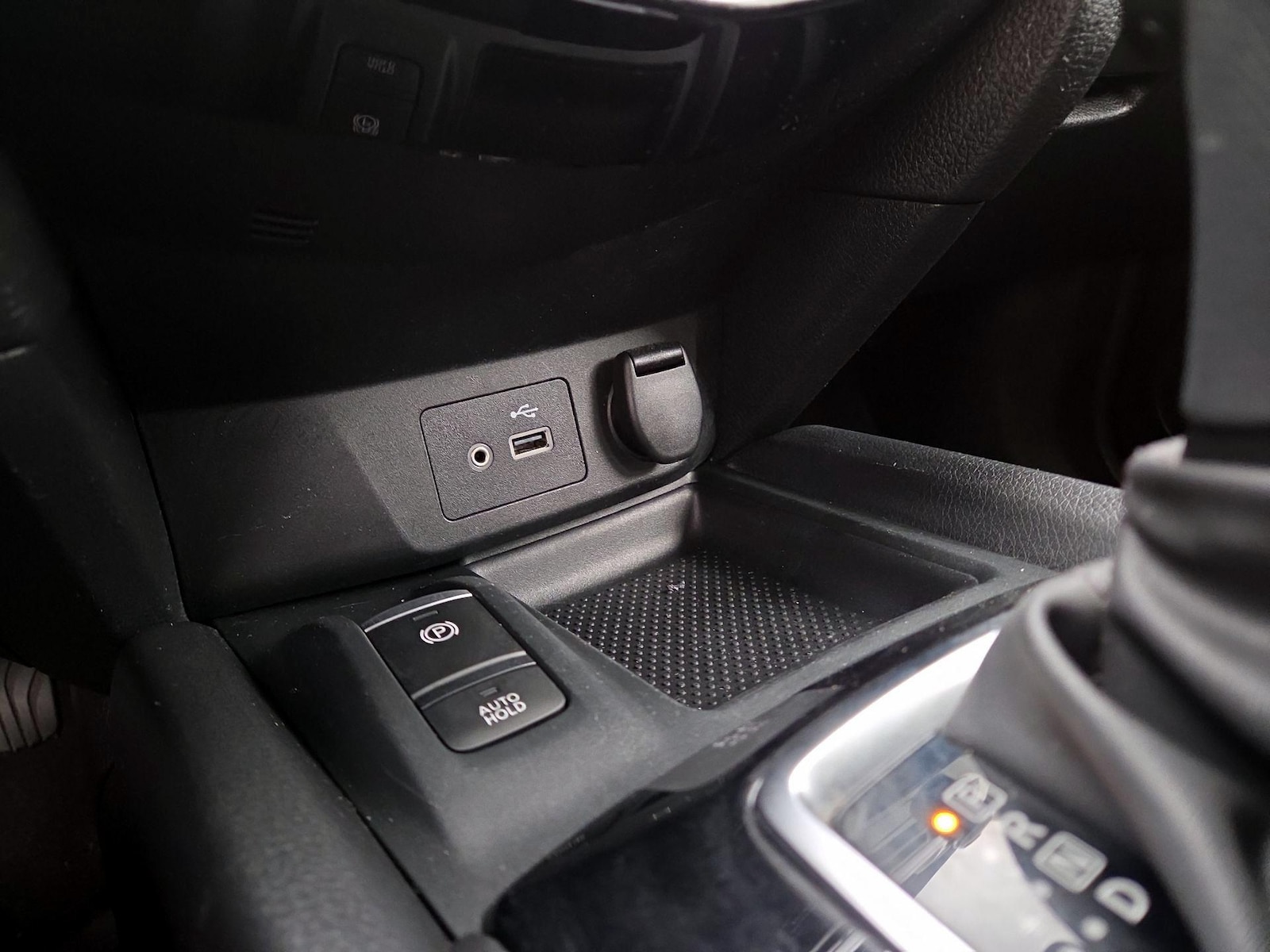 2019 Nissan Rogue SV - Photo 19