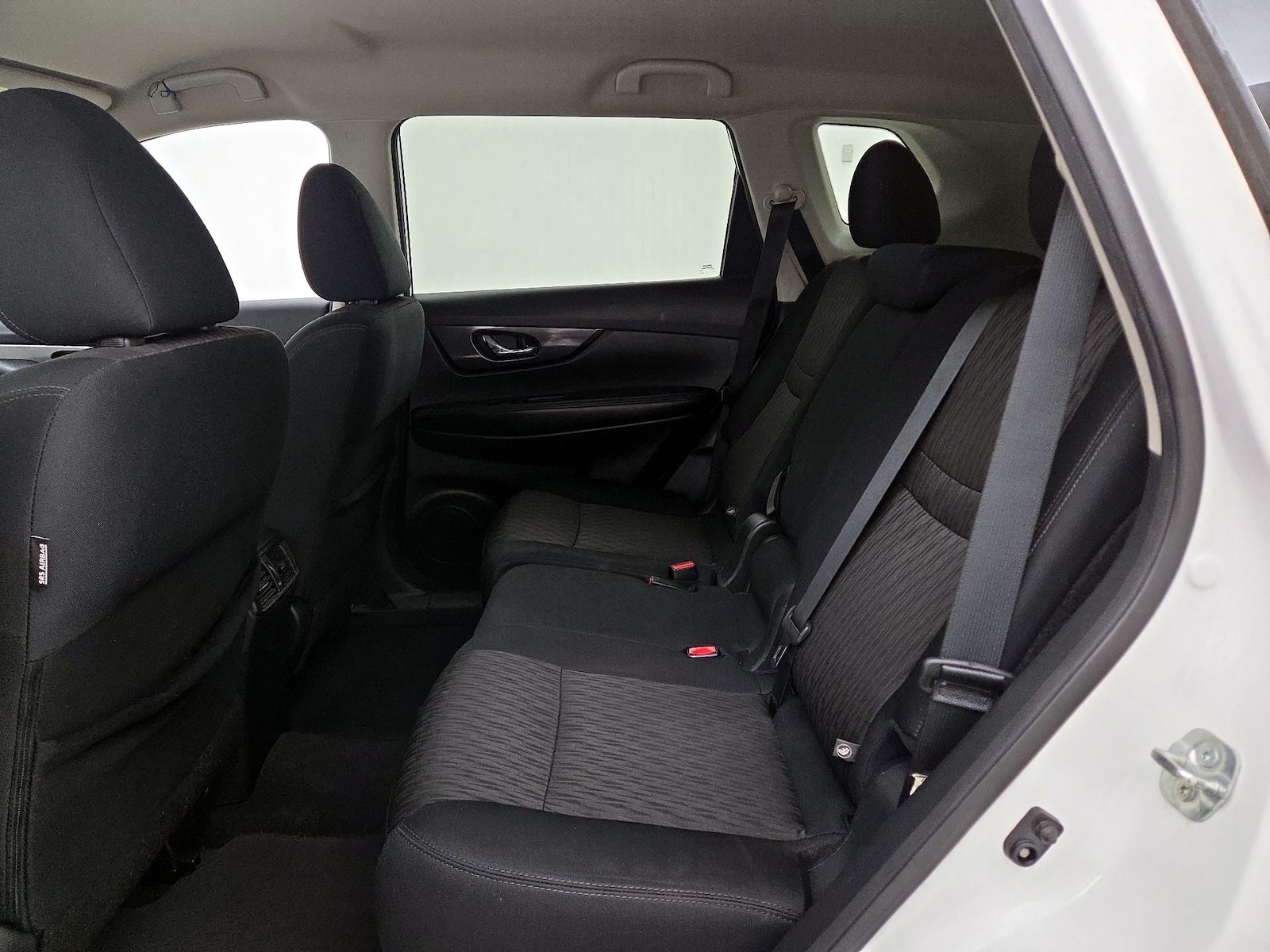 2019 Nissan Rogue SV - Photo 20