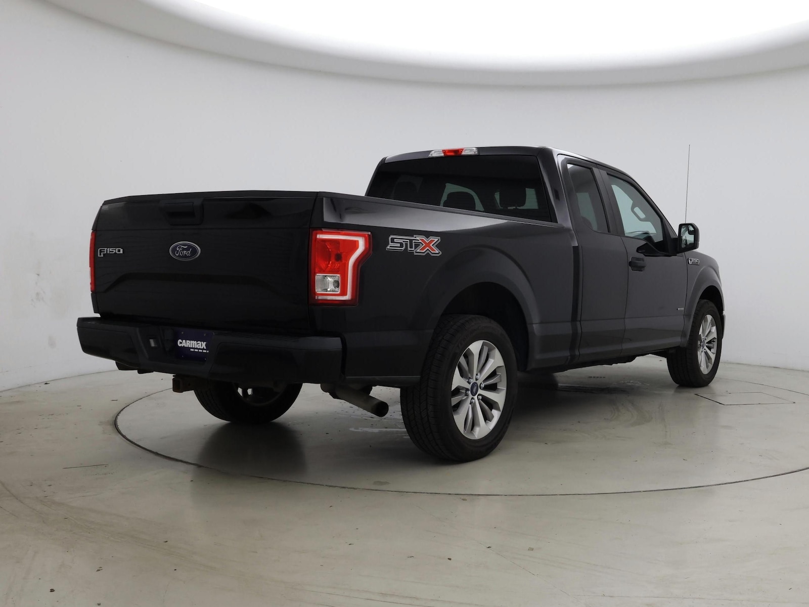 2017 Ford F-150 XL - Photo 9