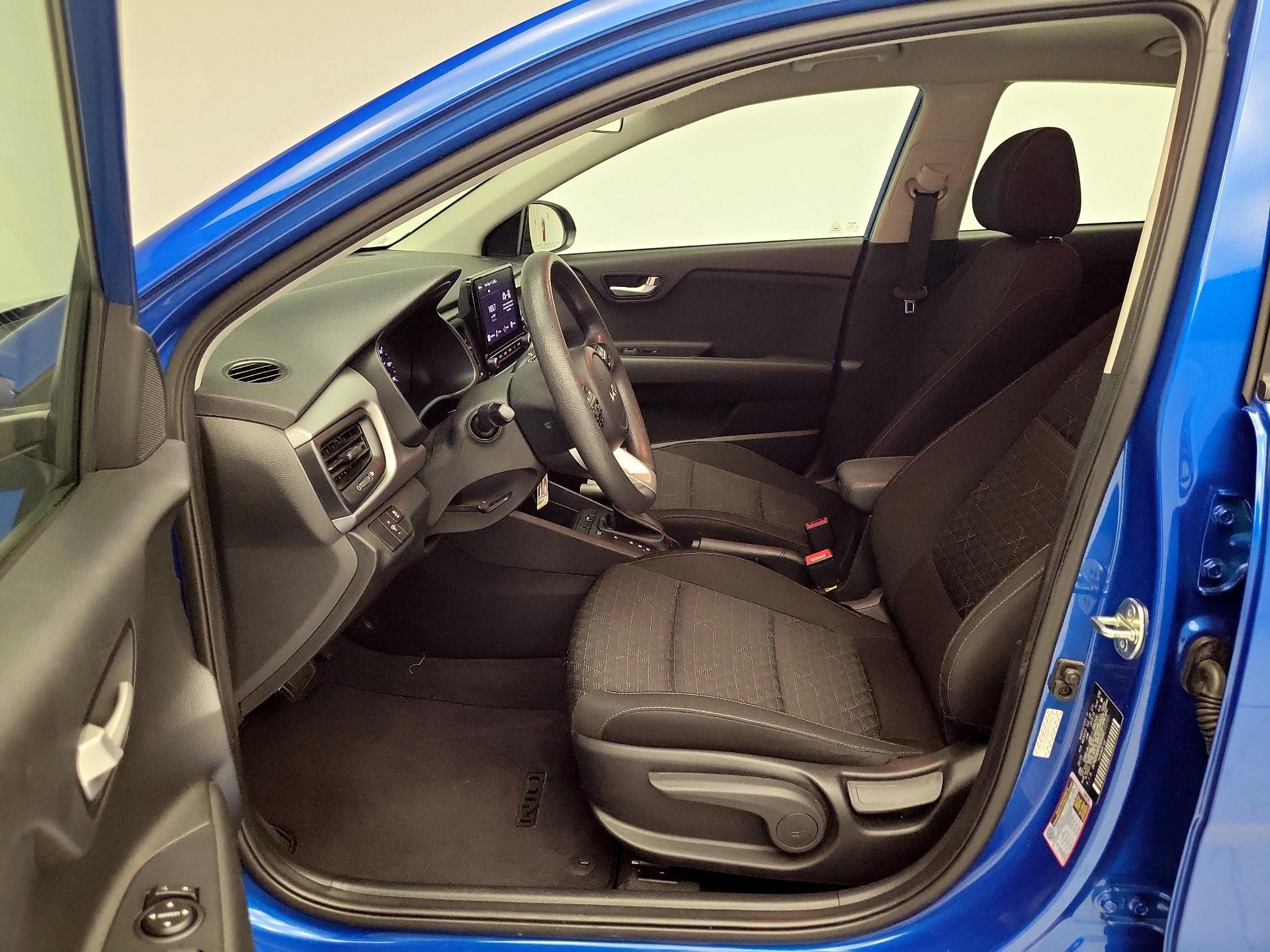 Thumbnail: 2023 Kia Rio - 11
