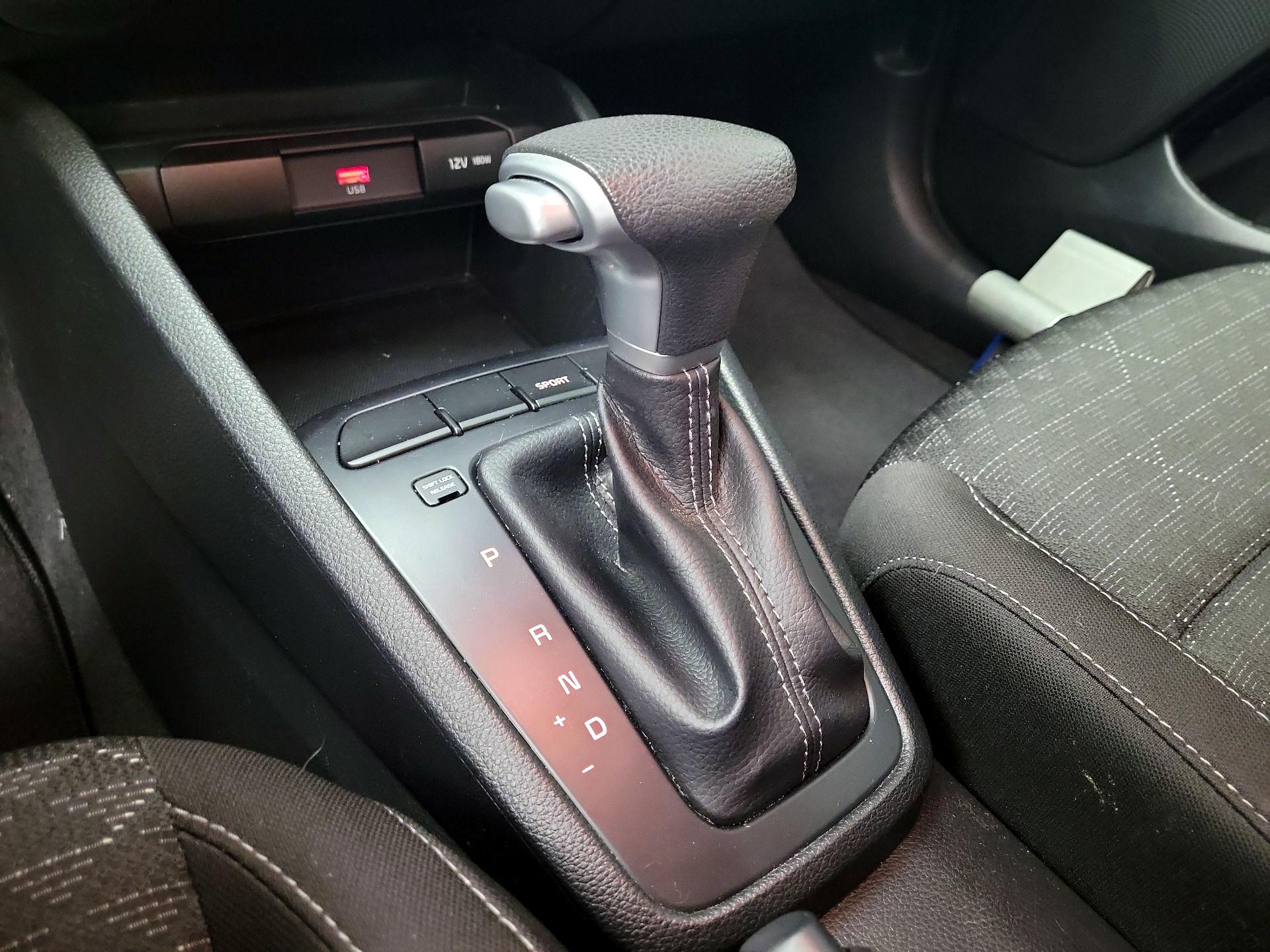 Thumbnail: 2023 Kia Rio - 17
