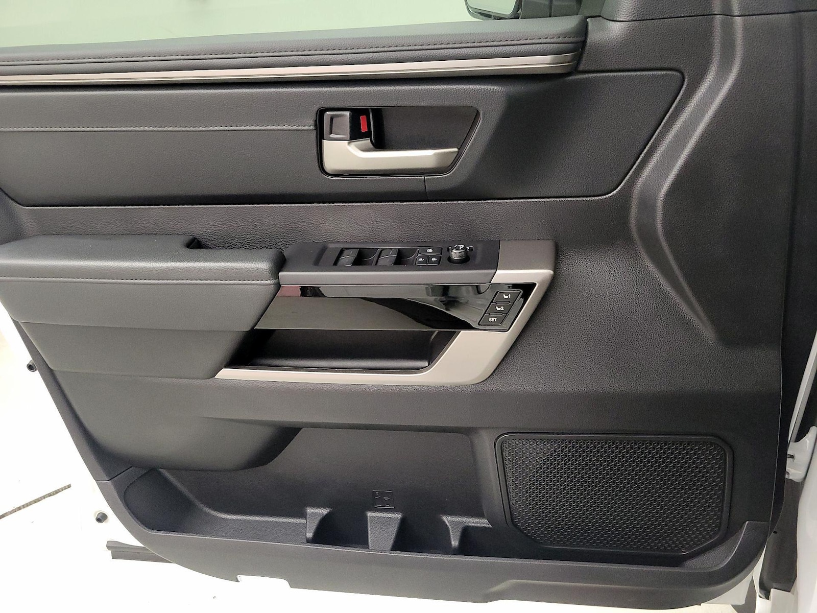 2022 Toyota Tundra Limited - Photo 13