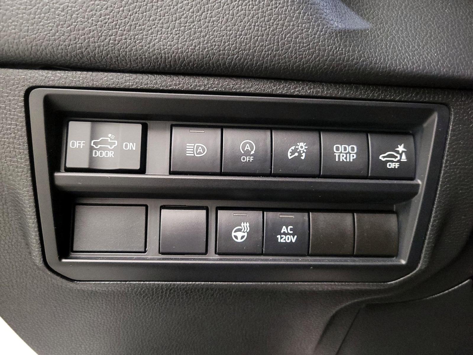 2022 Toyota Tundra Limited - Photo 14