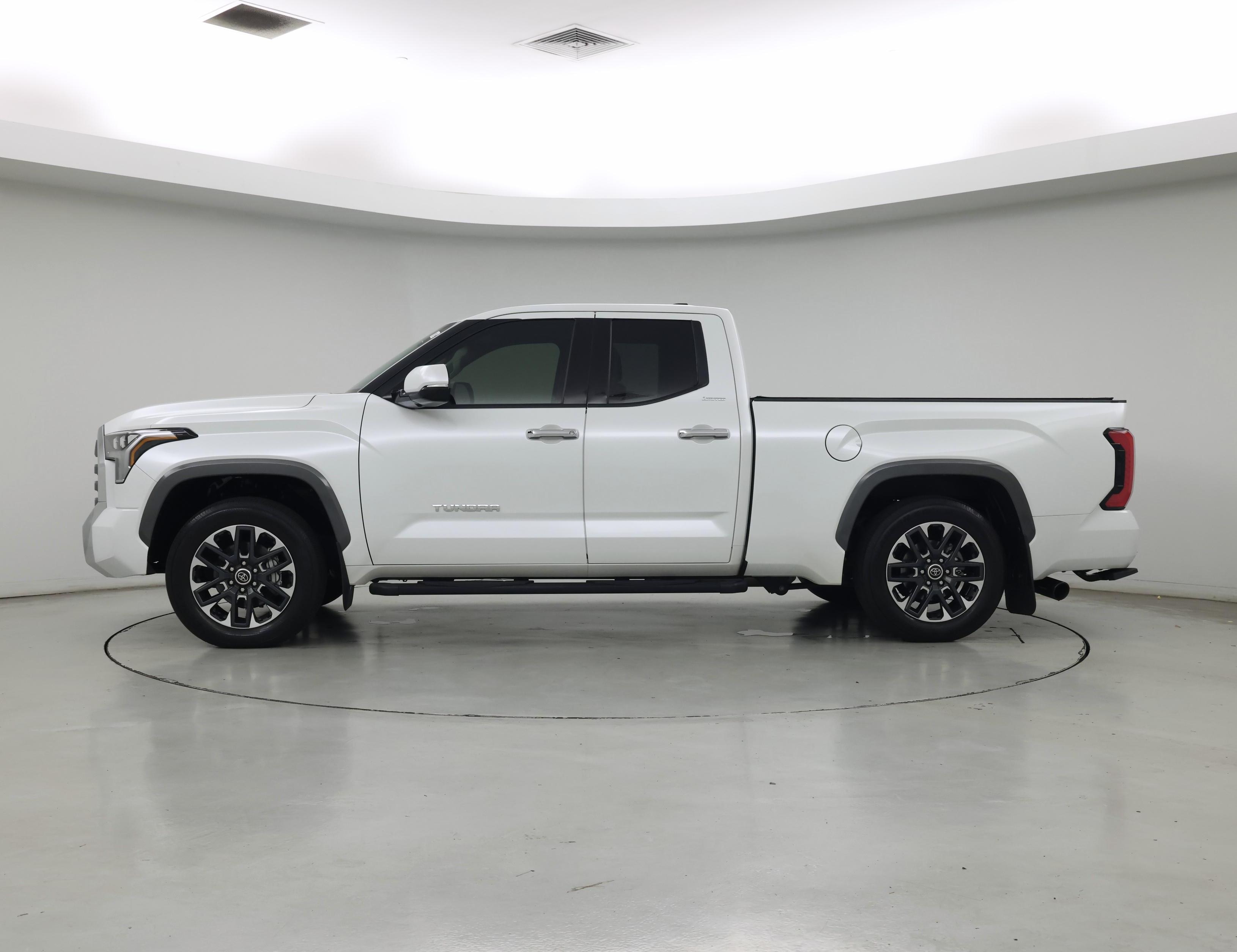 Thumbnail: 2022 Toyota Tundra - 3