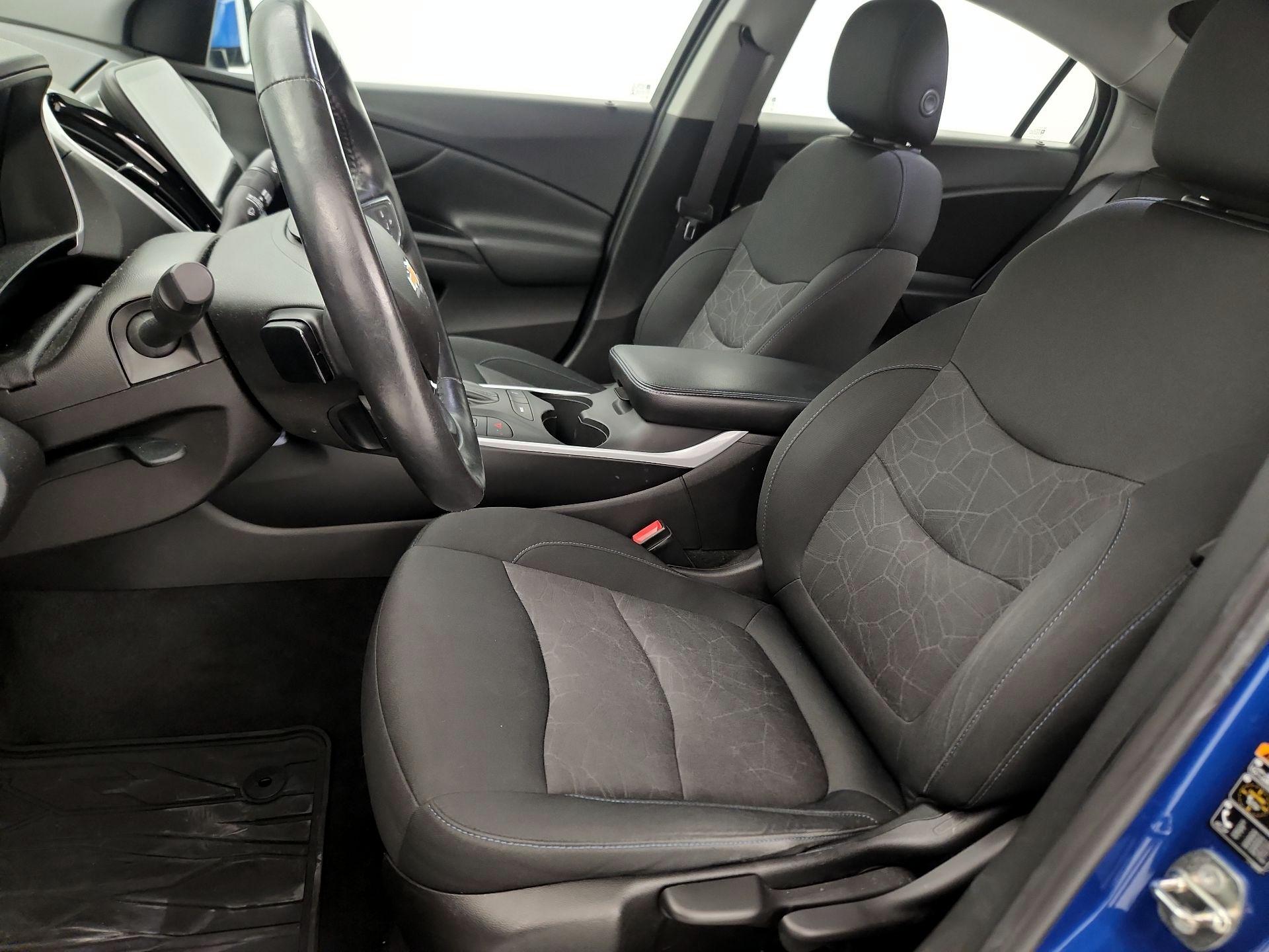 Thumbnail: 2016 Chevrolet Volt - 11