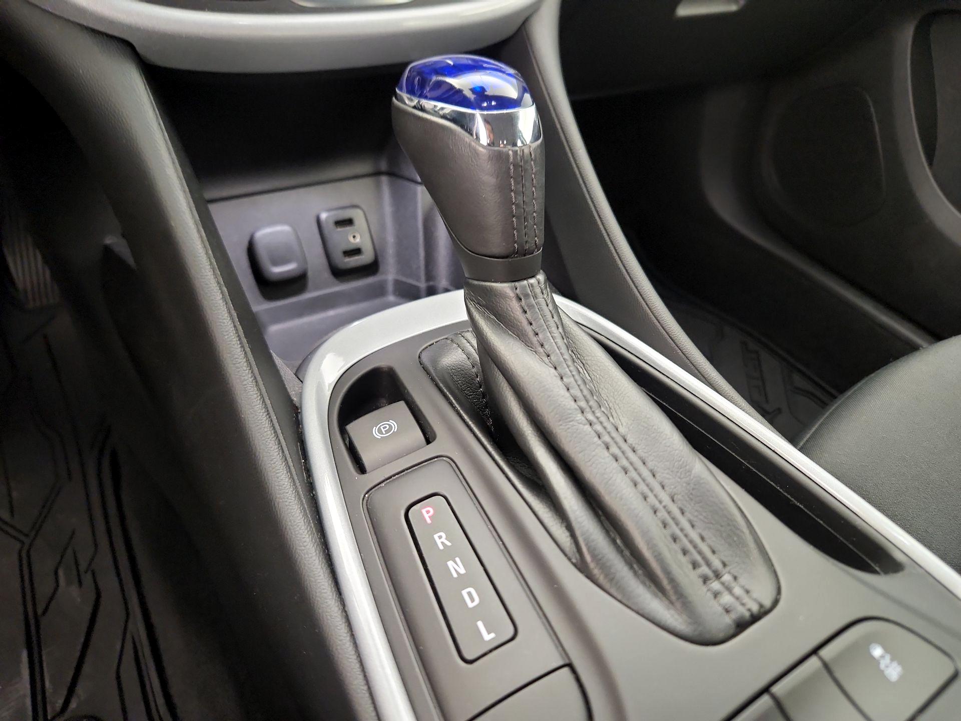 Thumbnail: 2016 Chevrolet Volt - 17