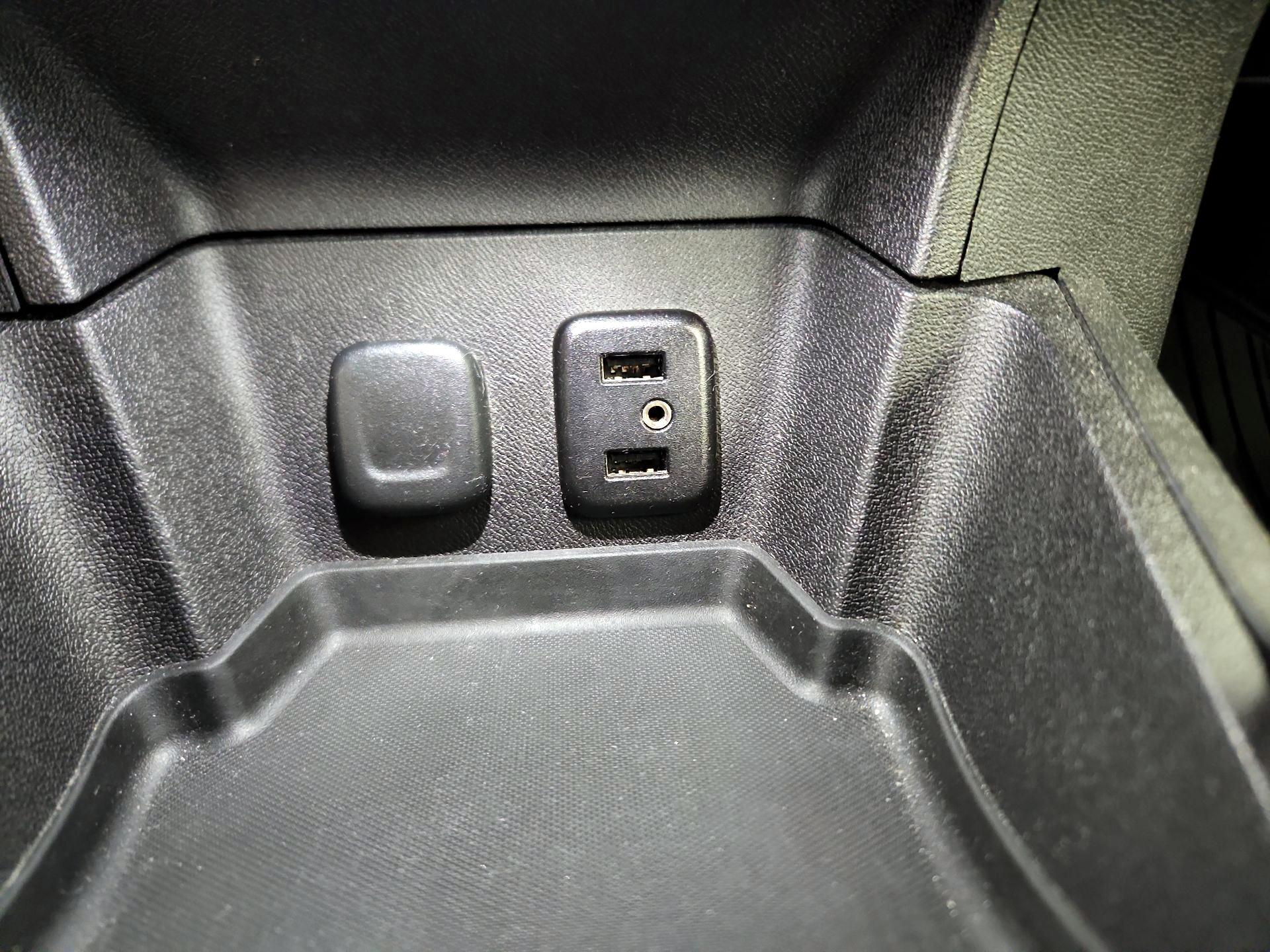 Thumbnail: 2016 Chevrolet Volt - 18