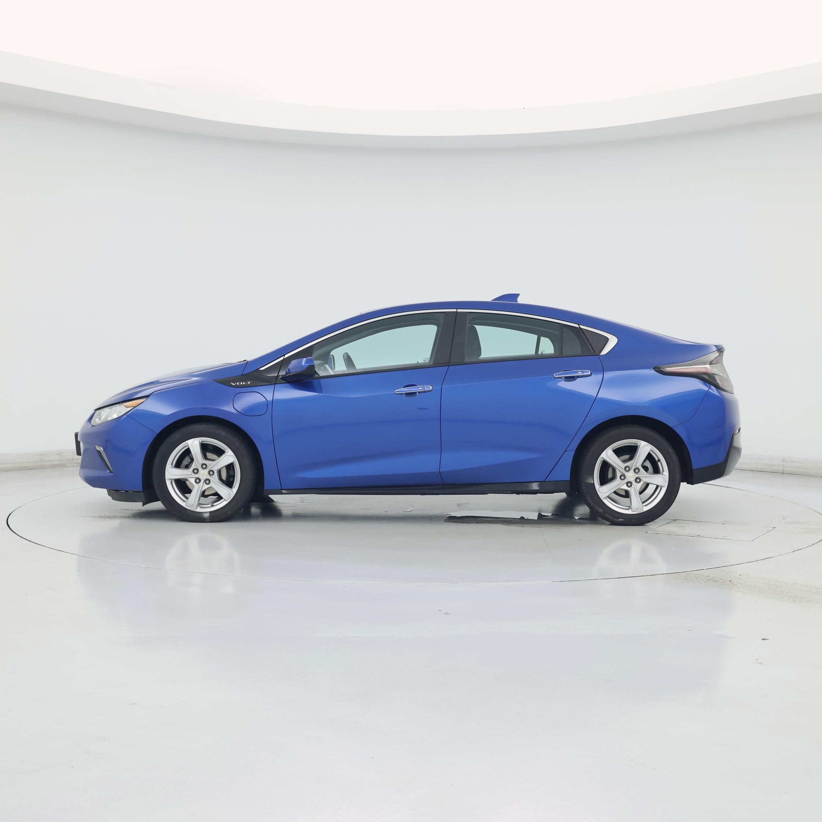 Thumbnail: 2016 Chevrolet Volt - 3