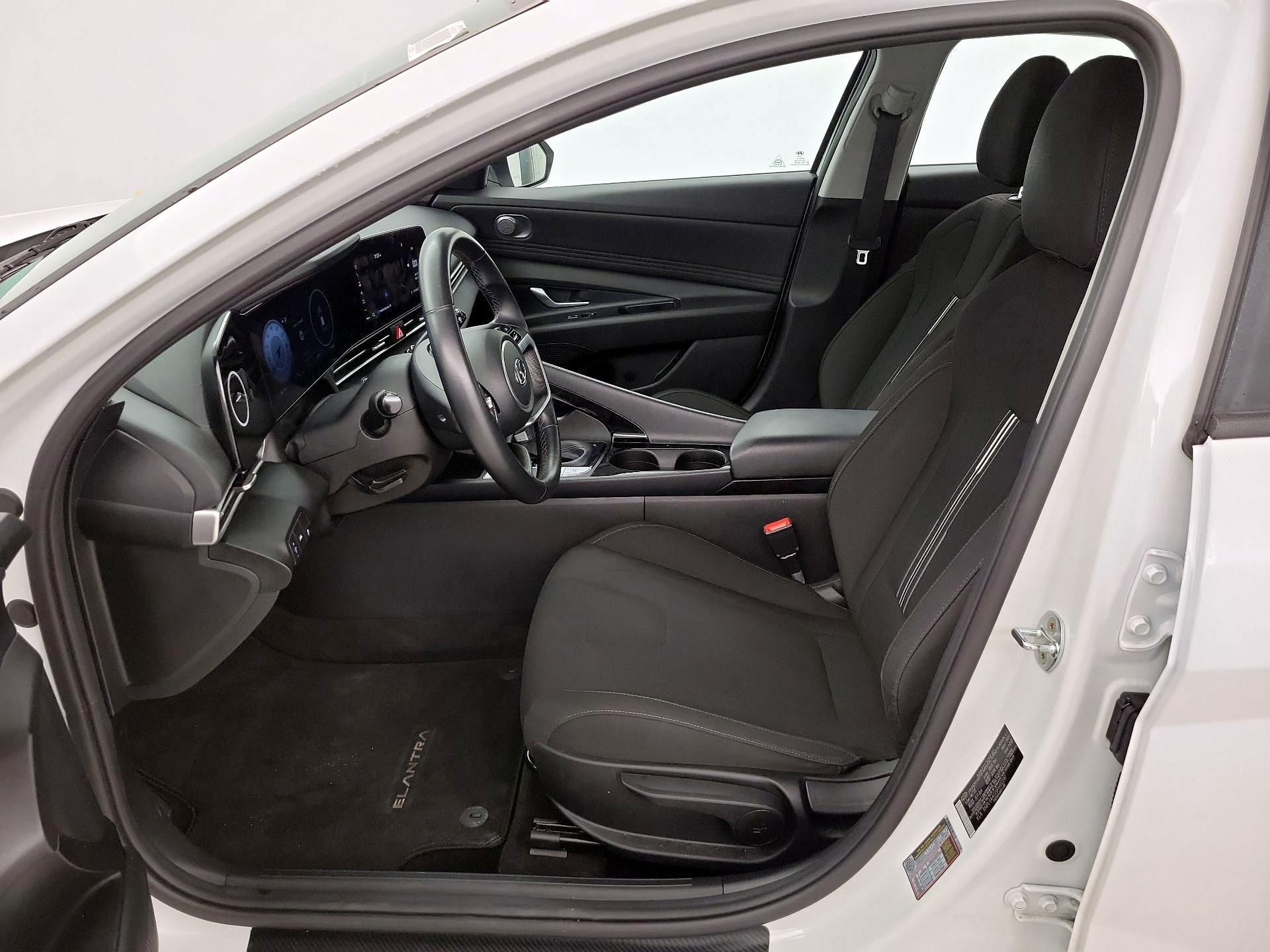 Thumbnail: 2023 Hyundai Elantra - 11