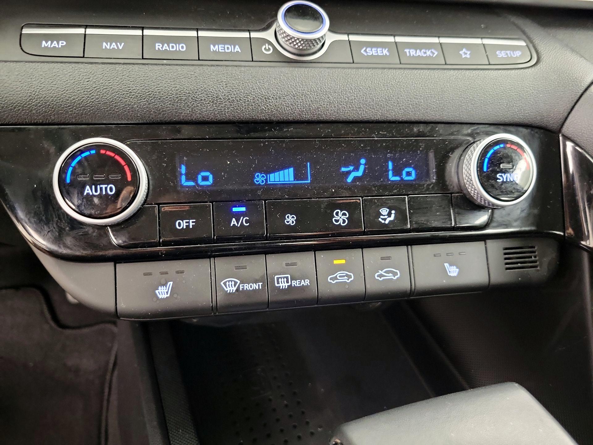 Thumbnail: 2023 Hyundai Elantra - 17