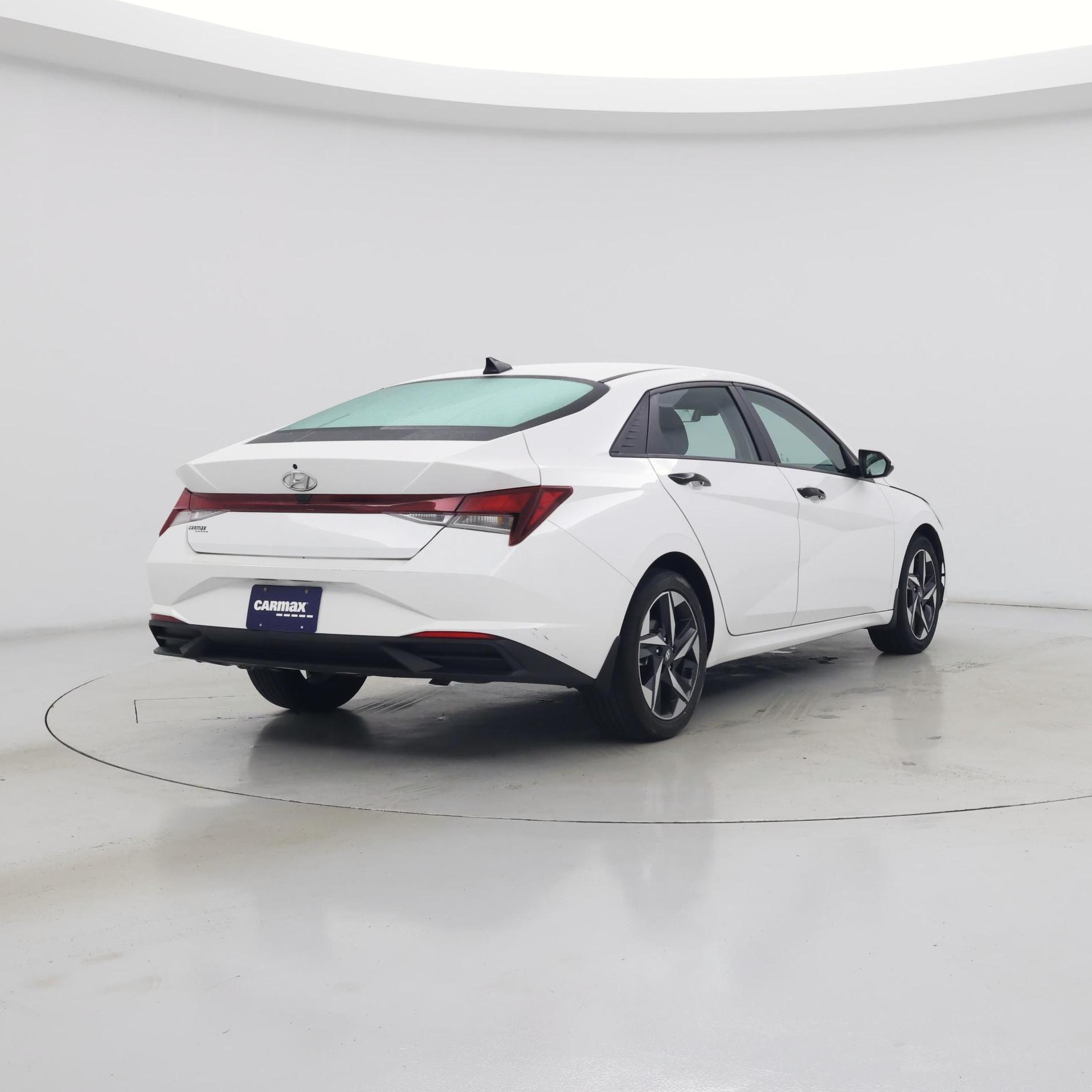Thumbnail: 2023 Hyundai Elantra - 8