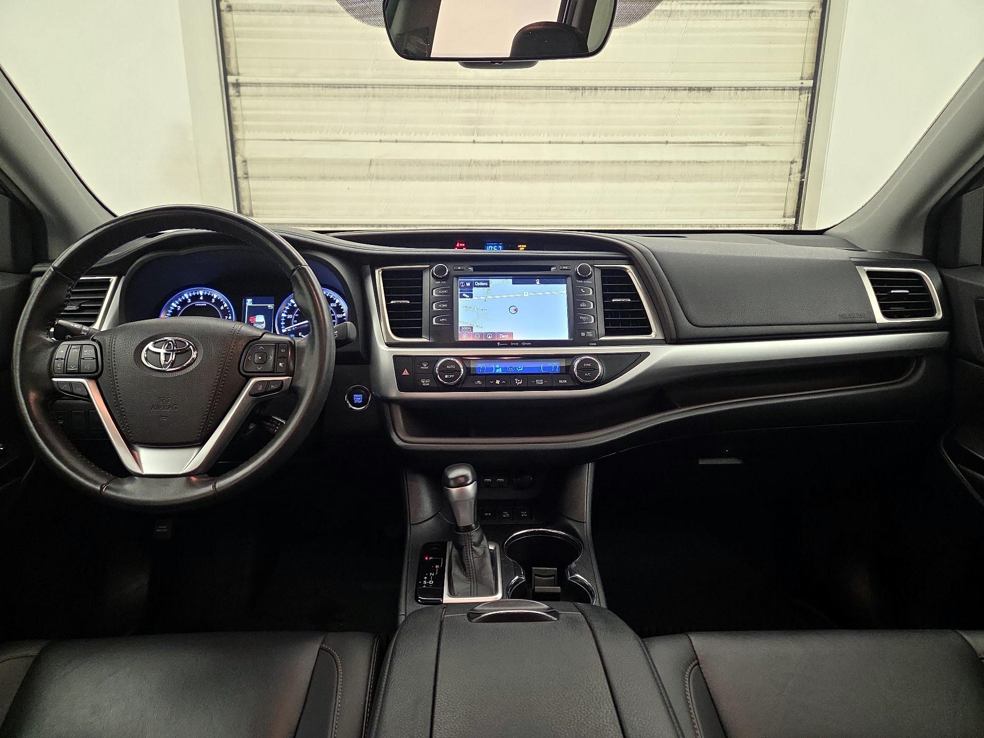 Thumbnail: 2019 Toyota Highlander - 9