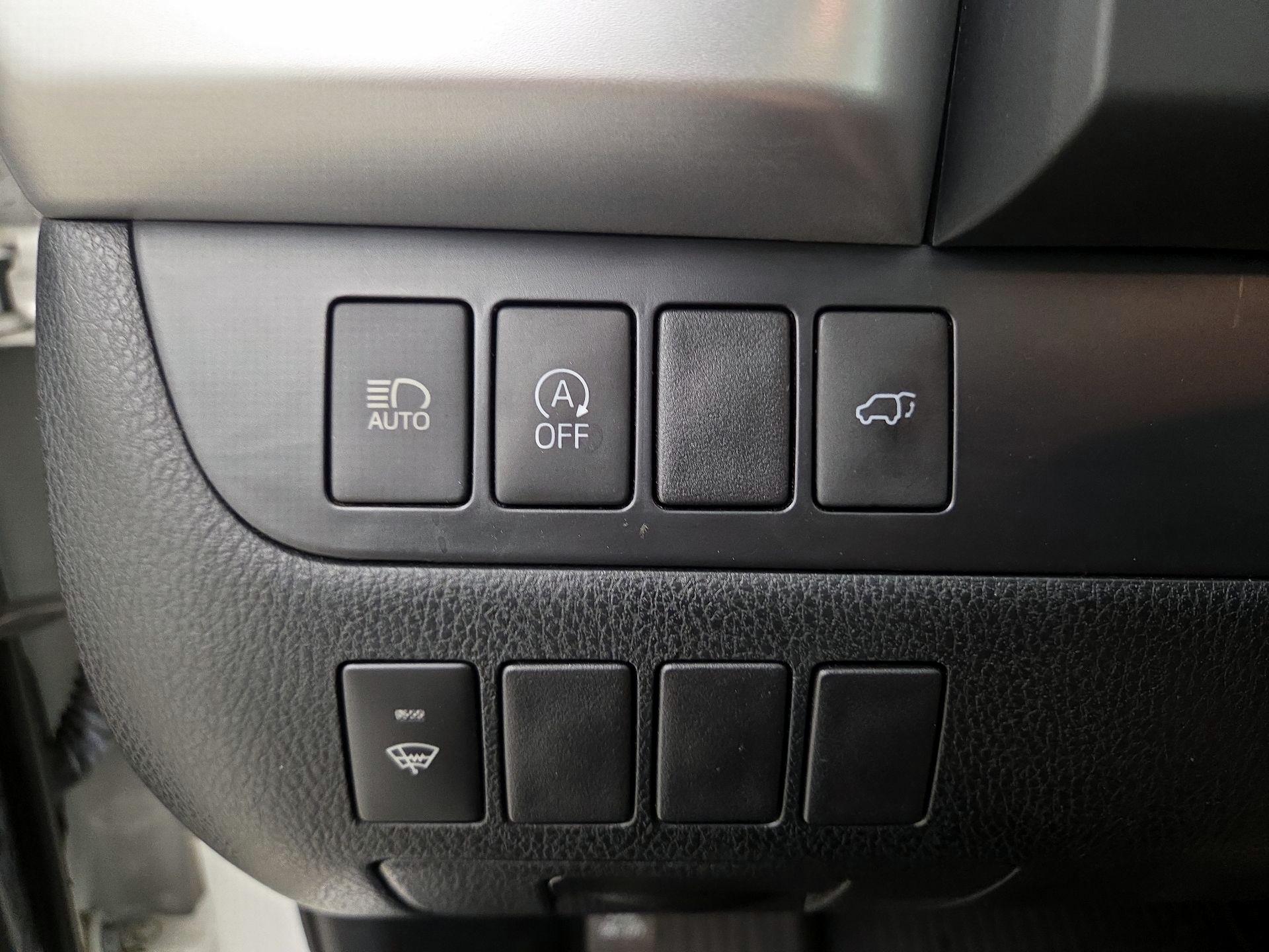 Thumbnail: 2019 Toyota Highlander - 13