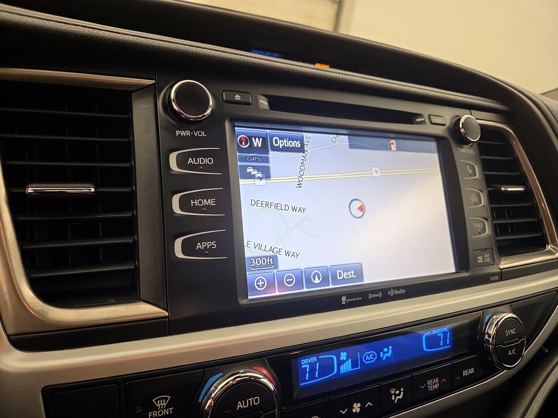 Thumbnail: 2019 Toyota Highlander - 14