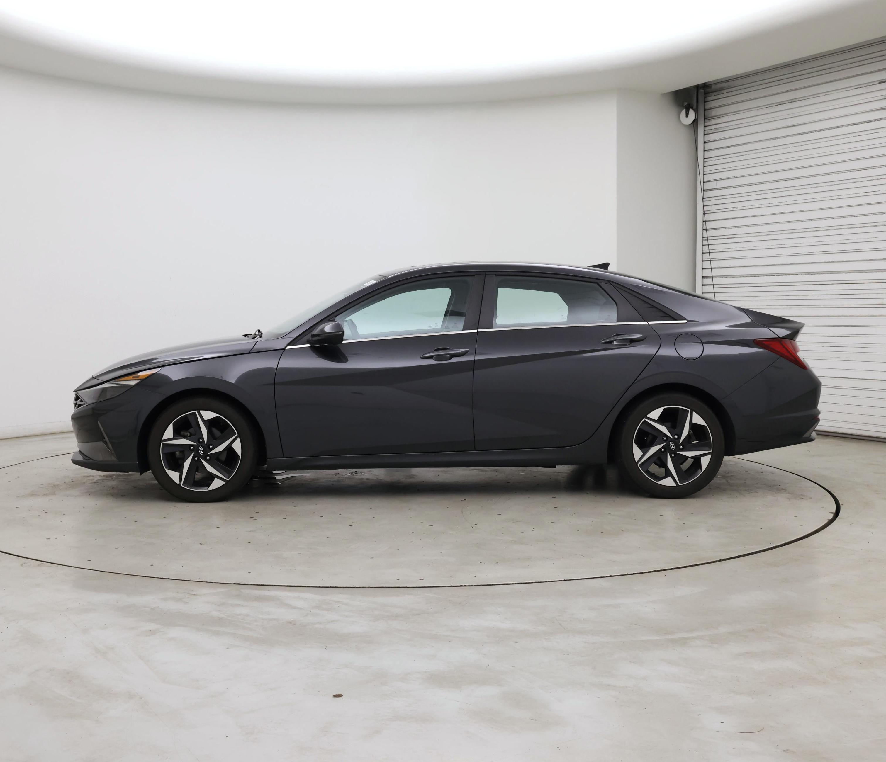 Thumbnail: 2021 Hyundai Elantra - 3