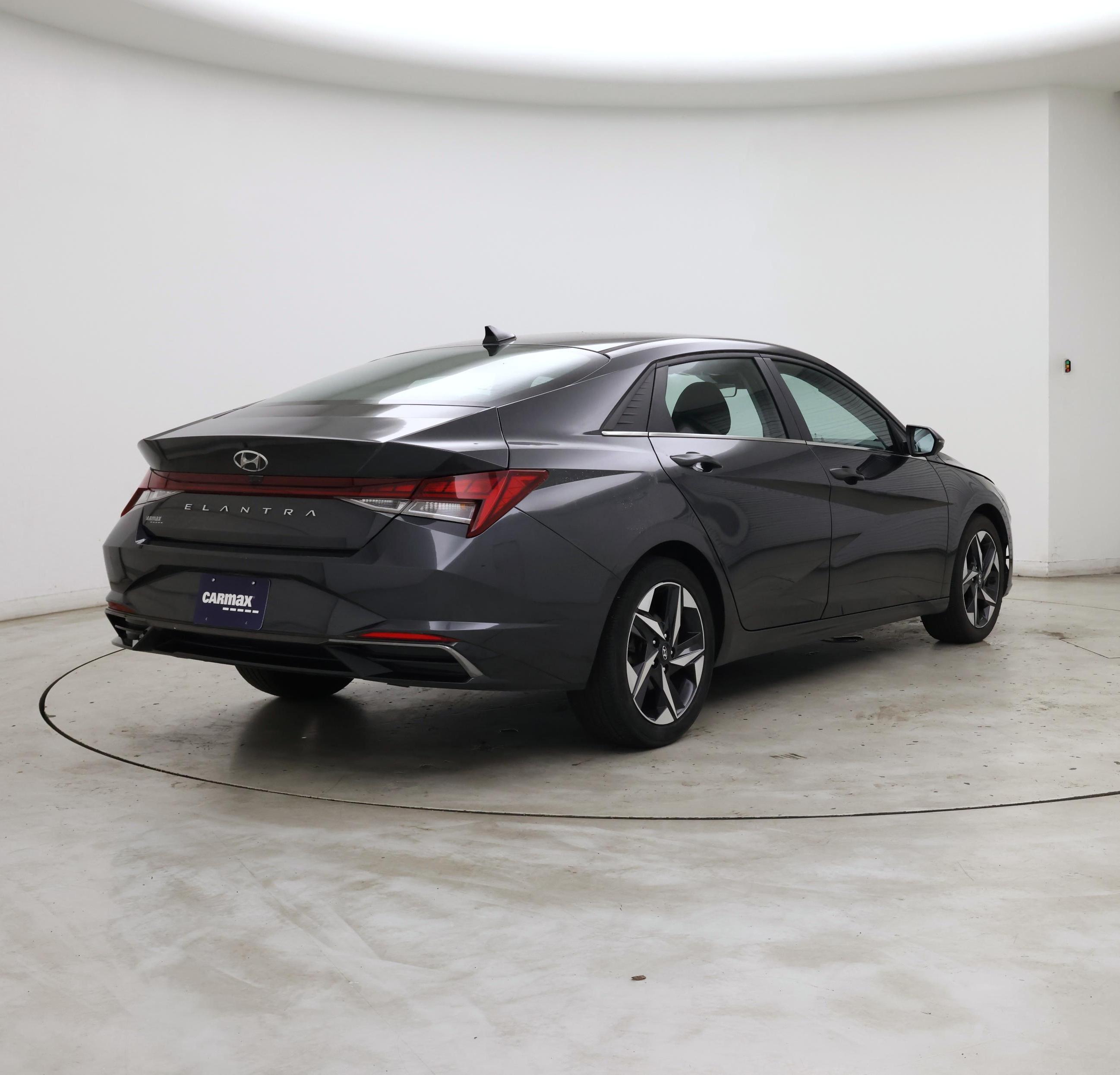 Thumbnail: 2021 Hyundai Elantra - 8