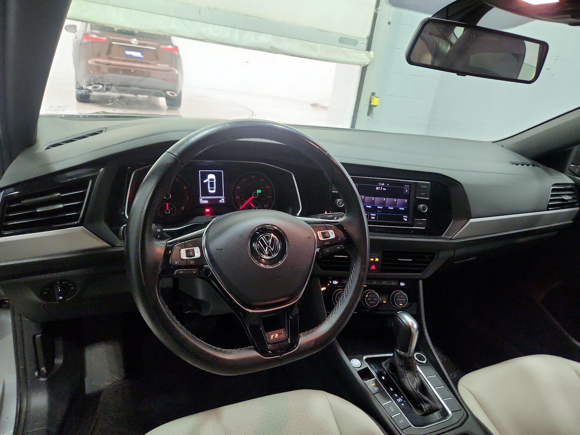 Thumbnail: 2019 Volkswagen Jetta - 9