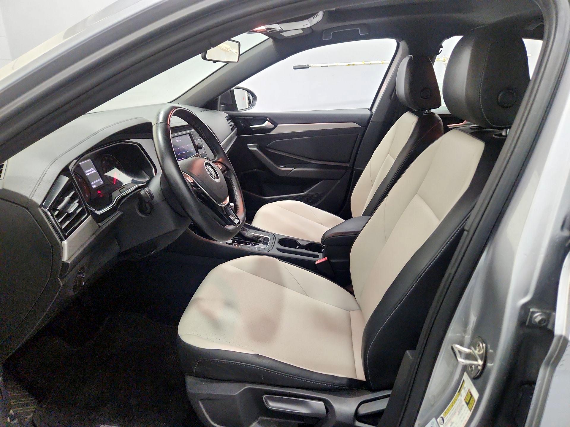 Thumbnail: 2019 Volkswagen Jetta - 11