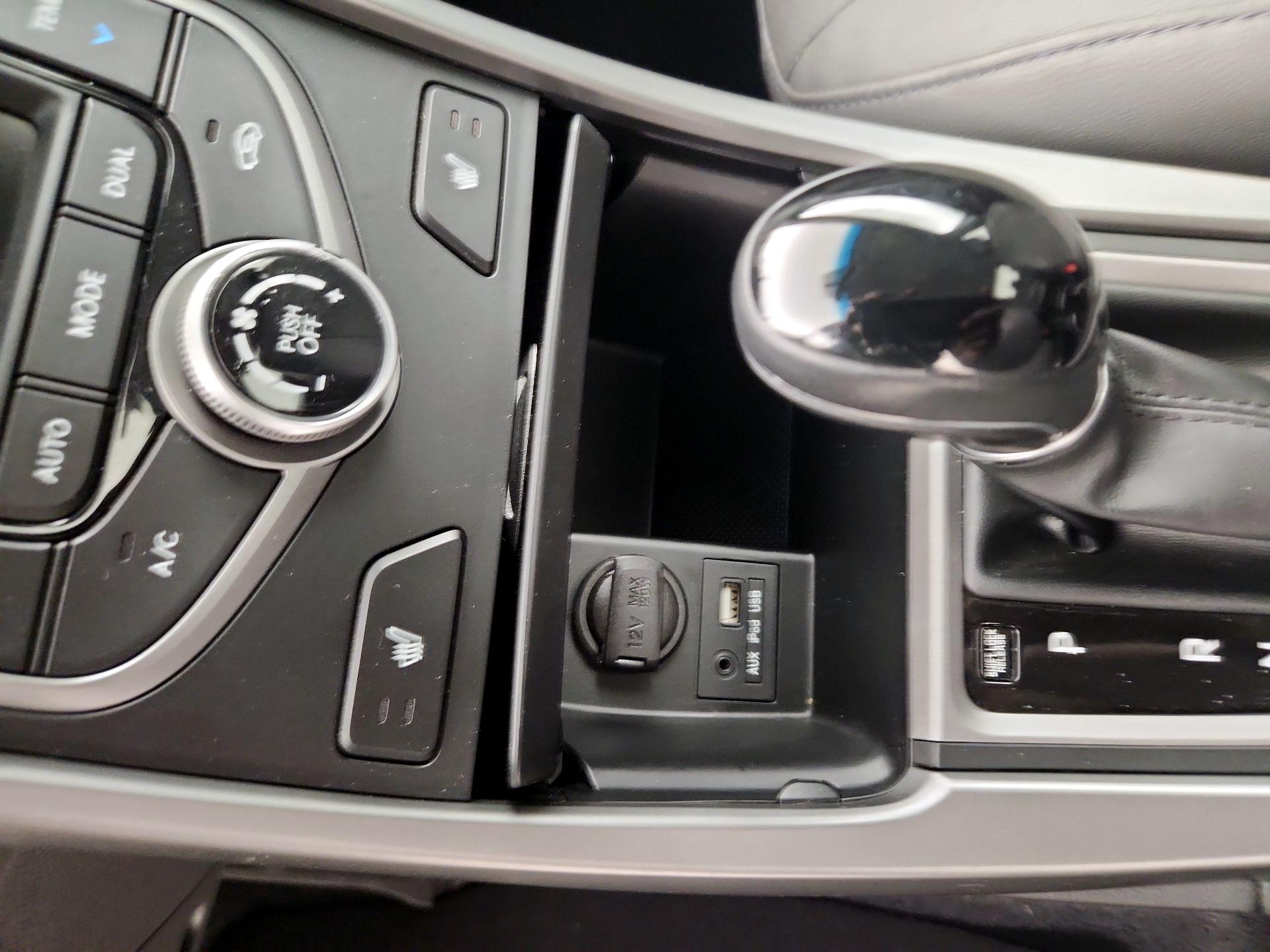 Thumbnail: 2016 Hyundai Elantra - 16