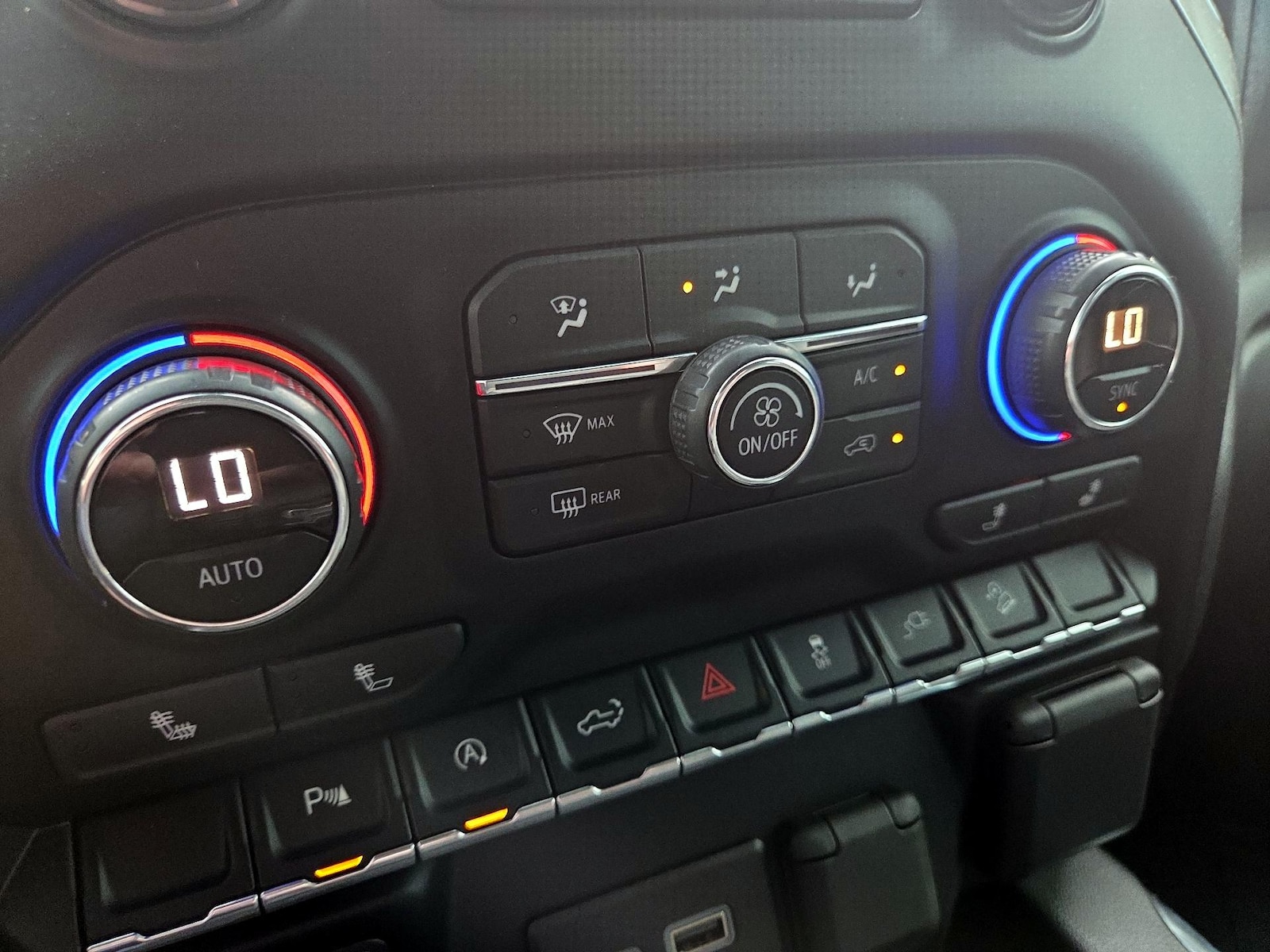 2020 Chevrolet Silverado 1500 LT Trail Boss - Photo 17