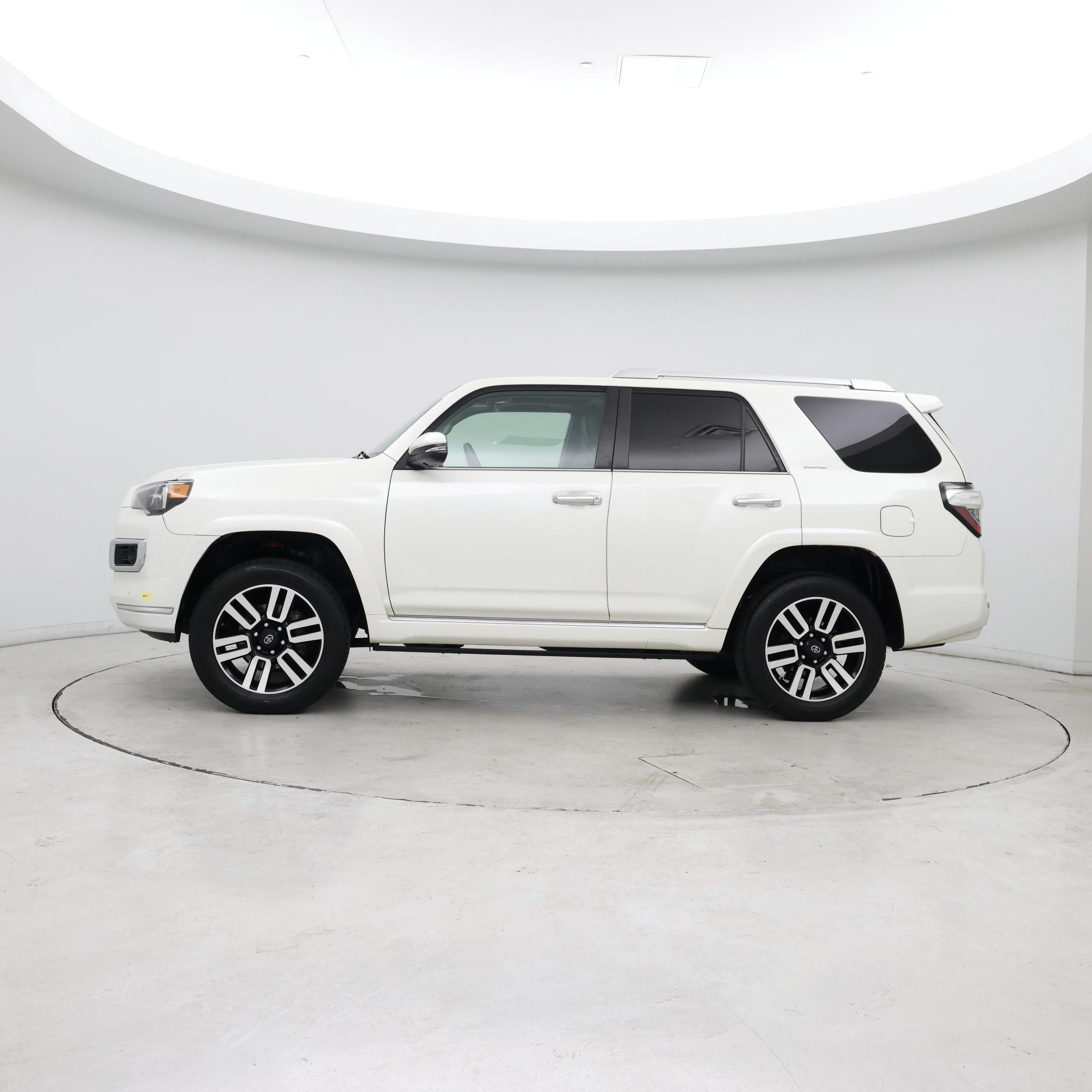 Thumbnail: 2020 Toyota 4Runner - 6