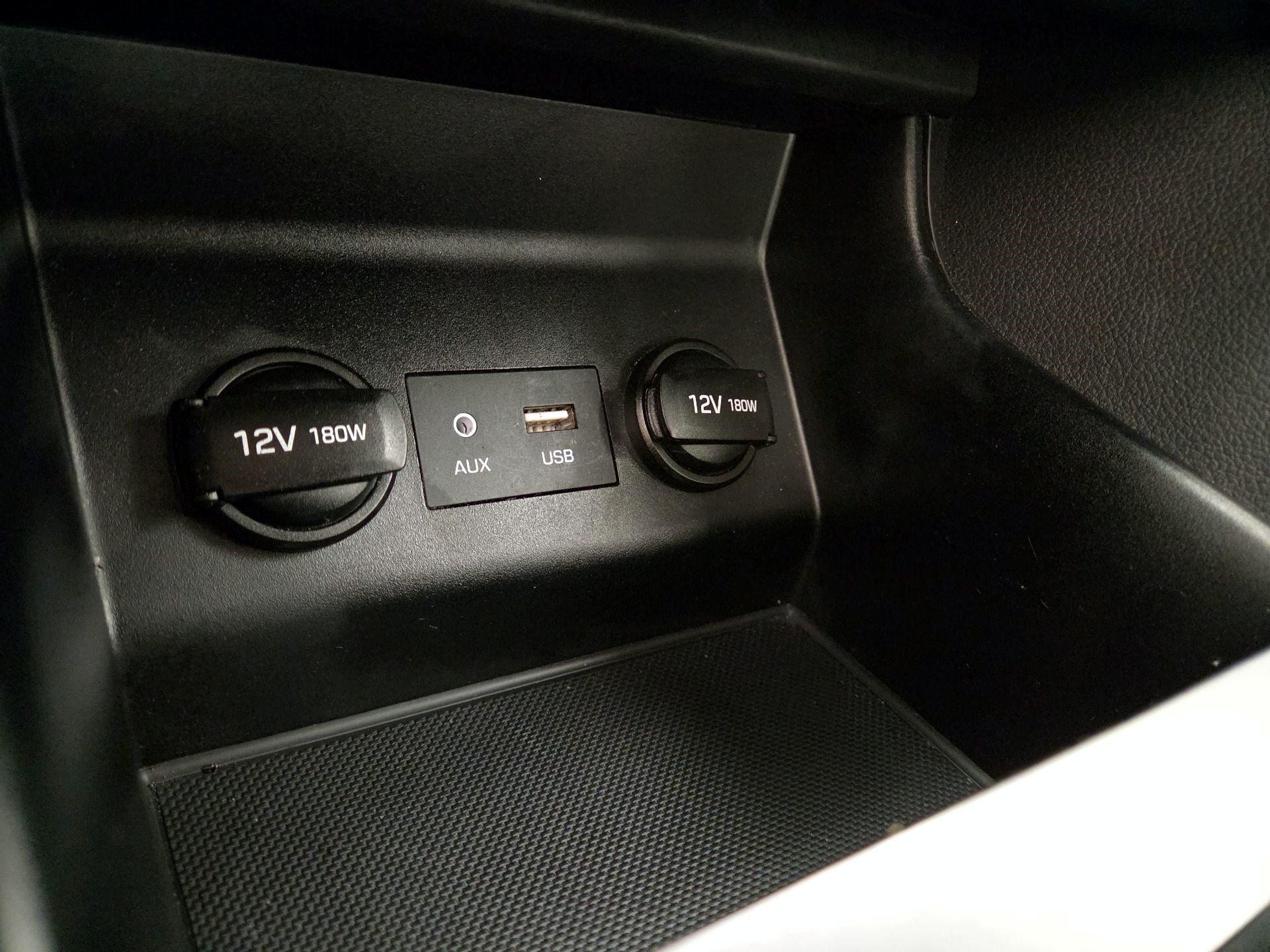 Thumbnail: 2019 Hyundai Elantra - 18