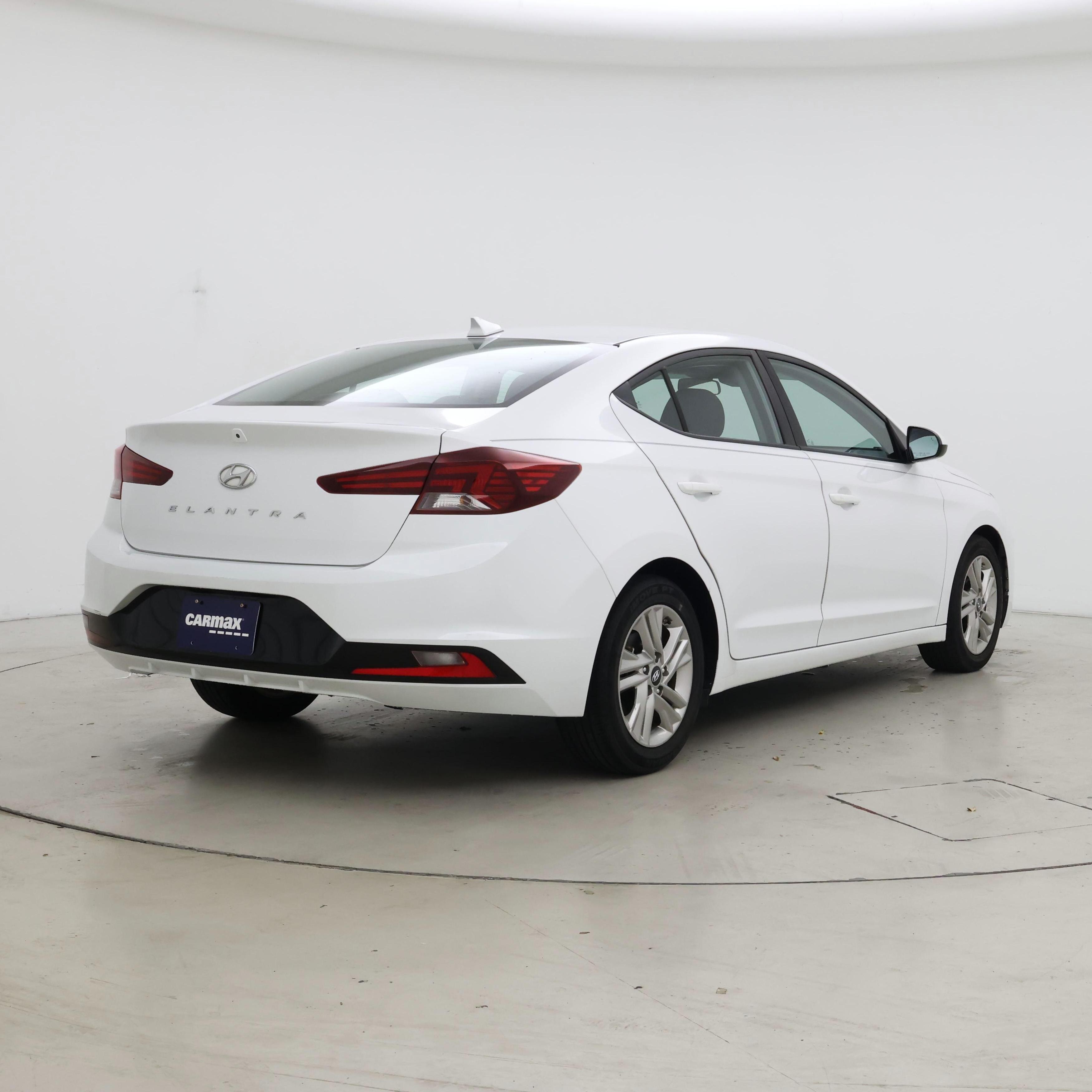 Thumbnail: 2019 Hyundai Elantra - 8