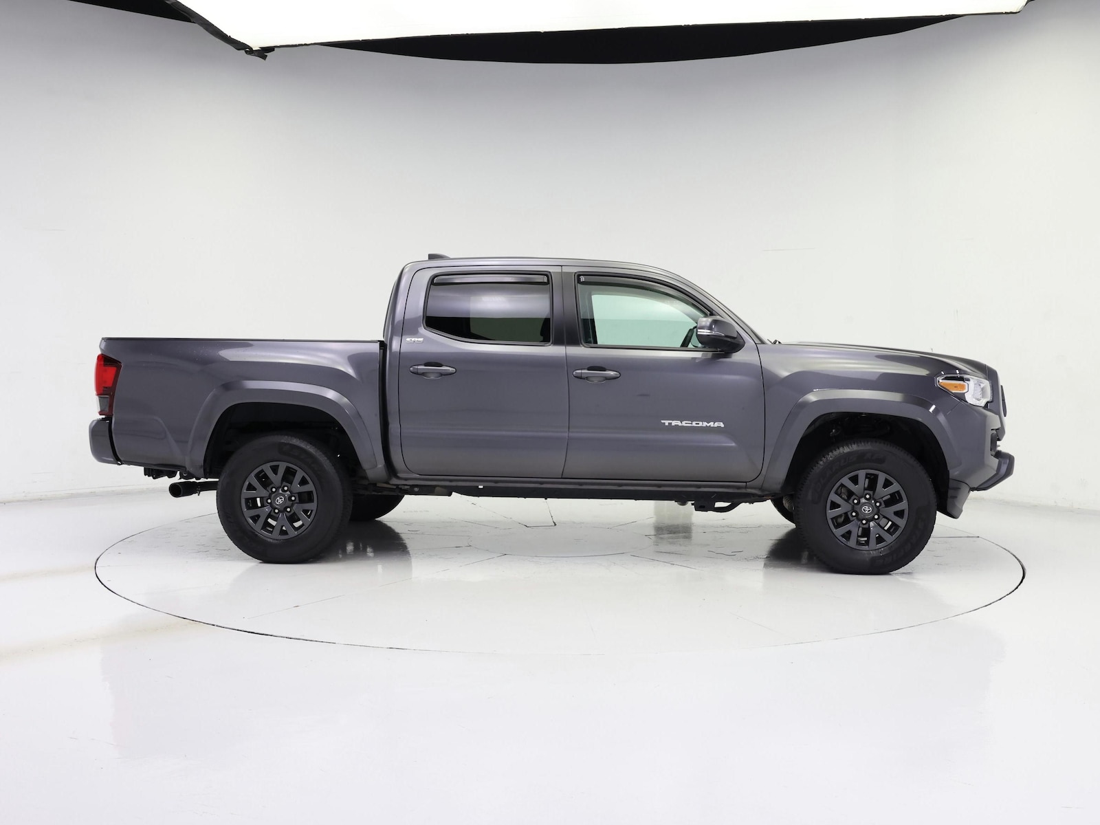 2023 Toyota Tacoma SR5 - Photo 8