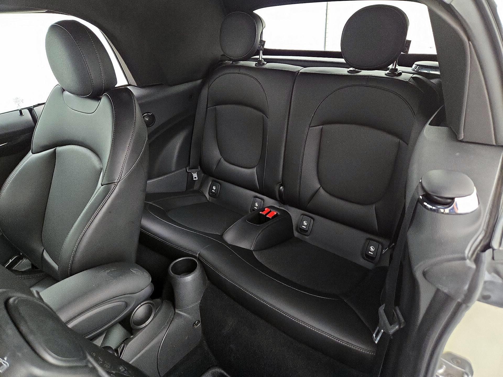 Thumbnail: 2016 MINI Cooper - 18
