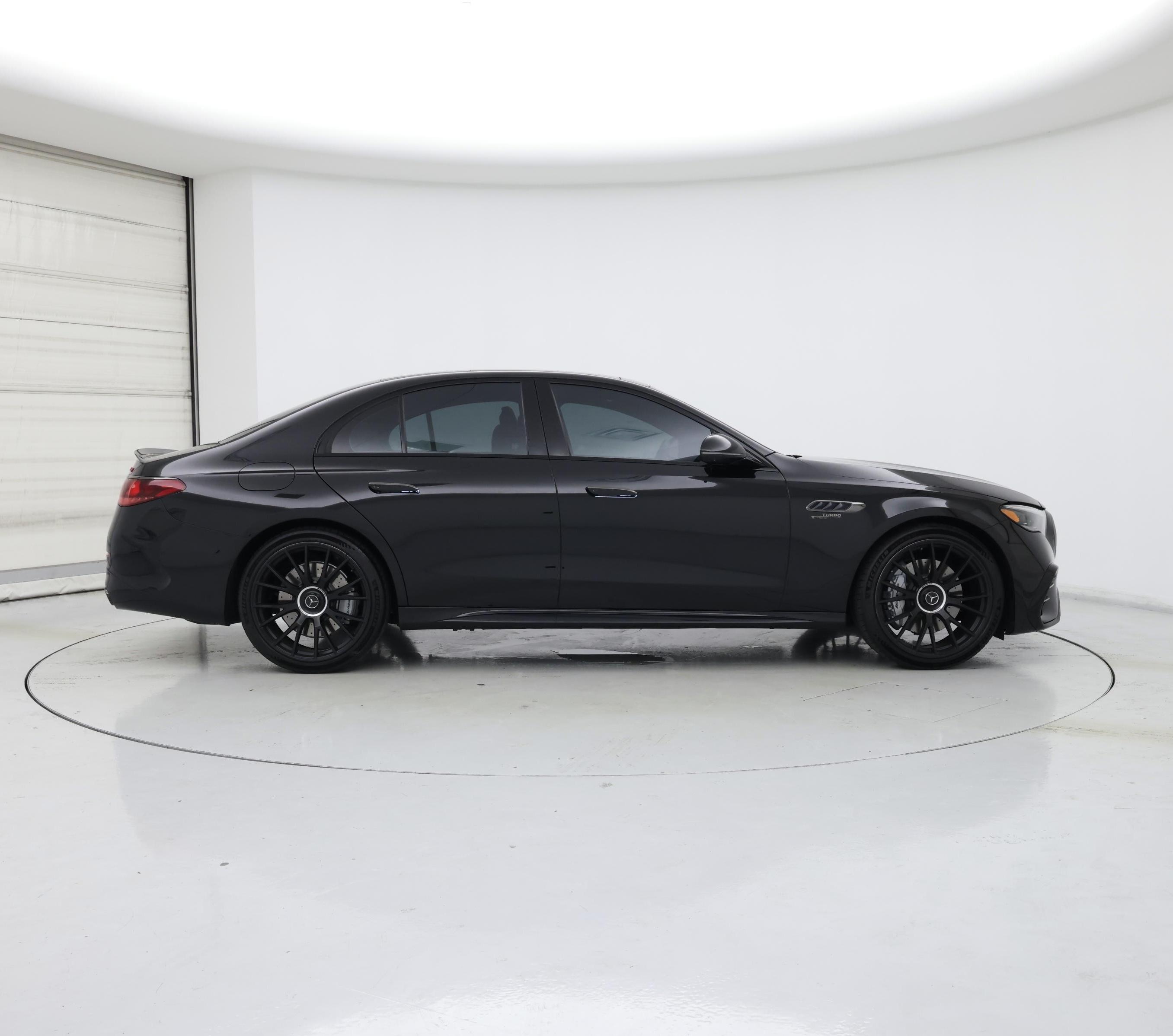 Thumbnail: 2025 Mercedes-Benz E-Class - 7
