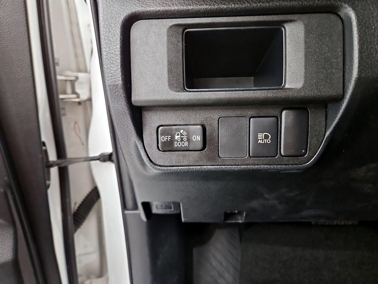 2019 Toyota Tacoma SR - Photo 14