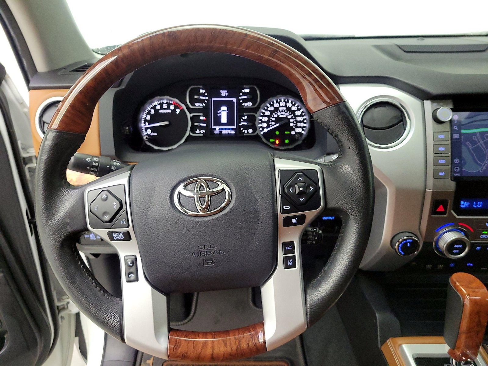 2020 Toyota Tundra 1794 Edition - Photo 11