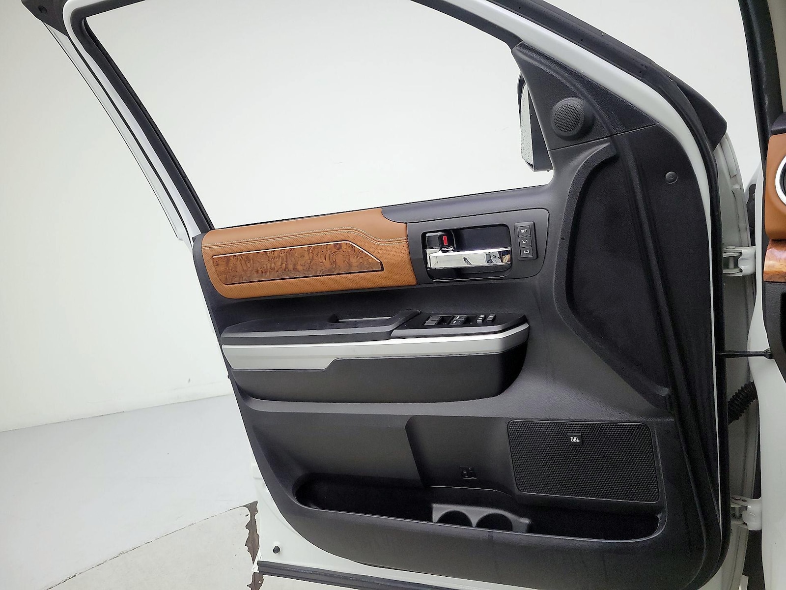 2020 Toyota Tundra 1794 Edition - Photo 13