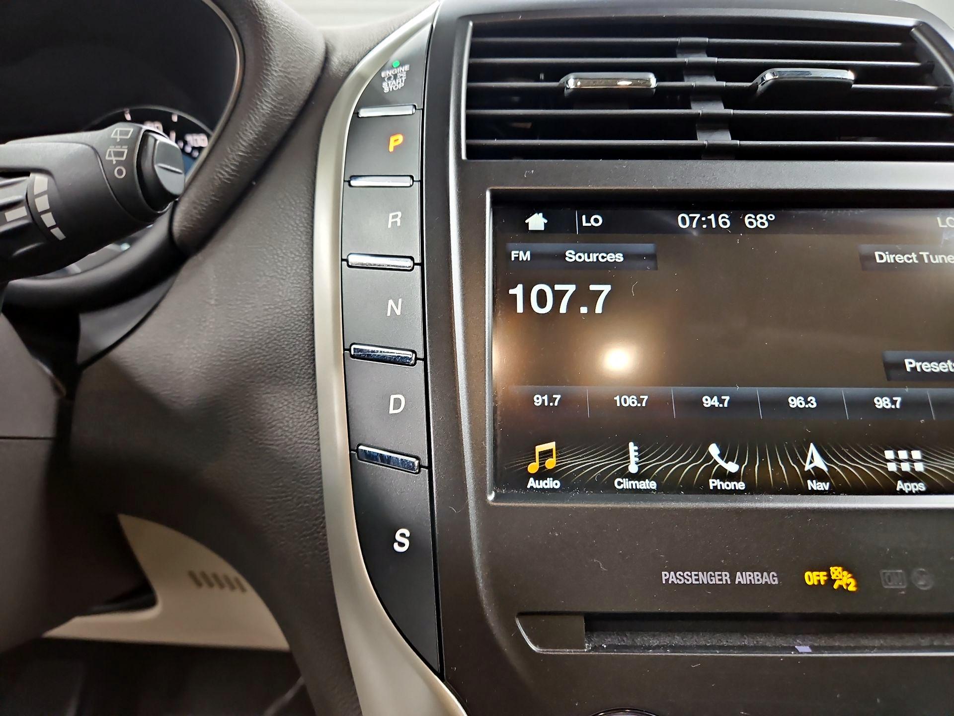 Thumbnail: 2017 Lincoln MKC - 18