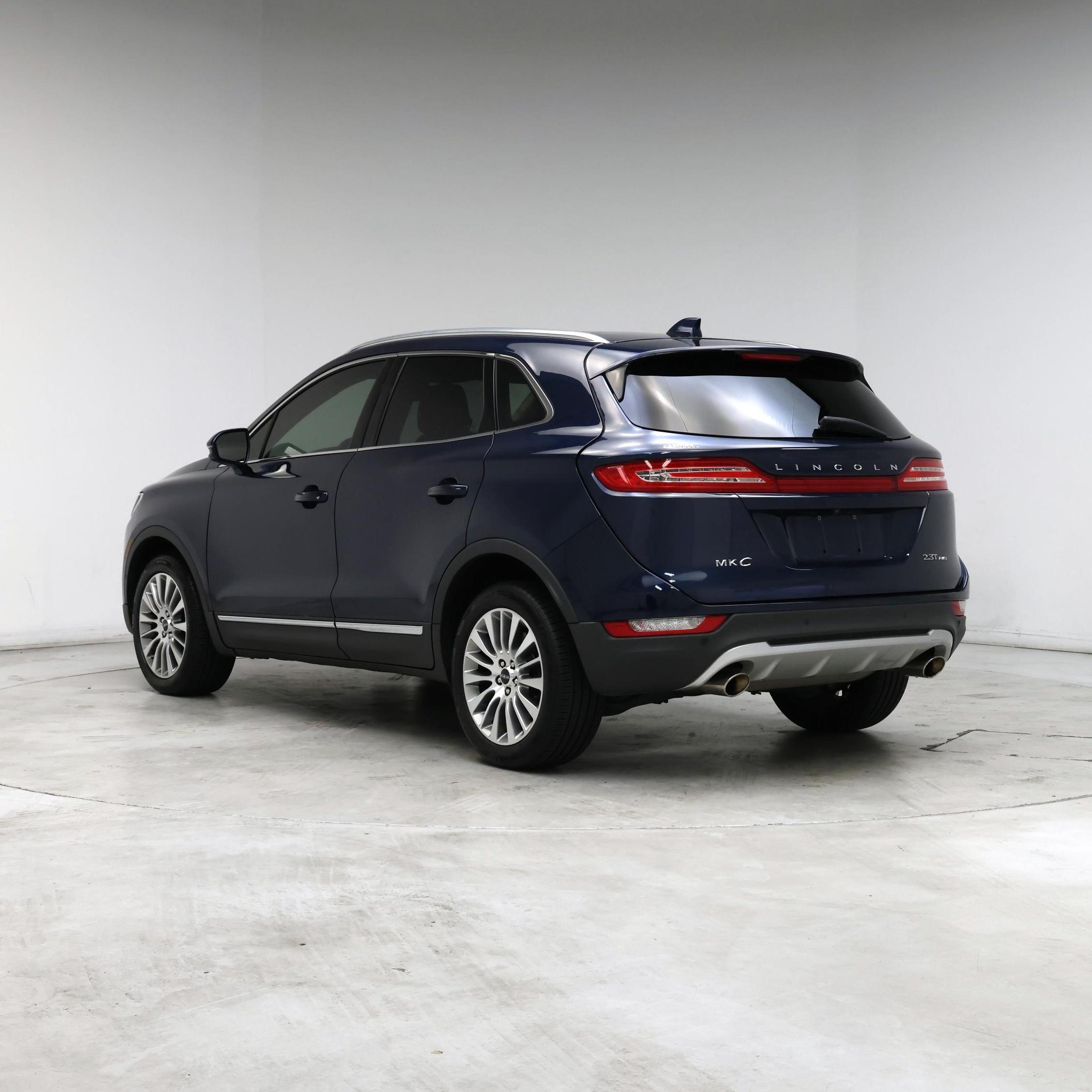 Thumbnail: 2017 Lincoln MKC - 2