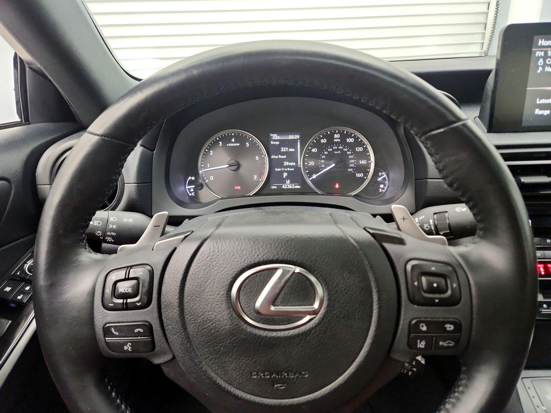 Thumbnail: 2025 Lexus IS - 10