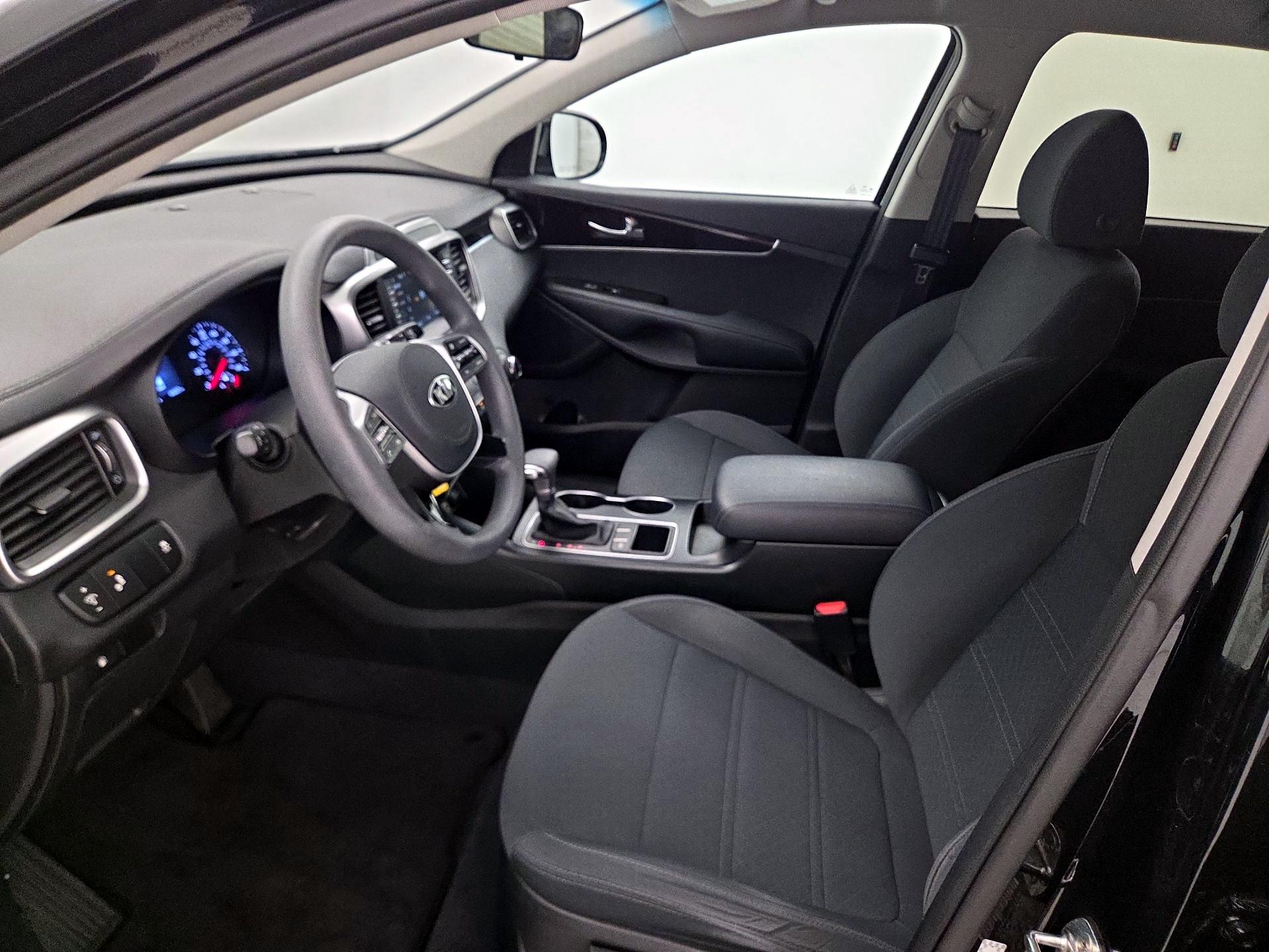 Thumbnail: 2020 Kia Sorento - 11