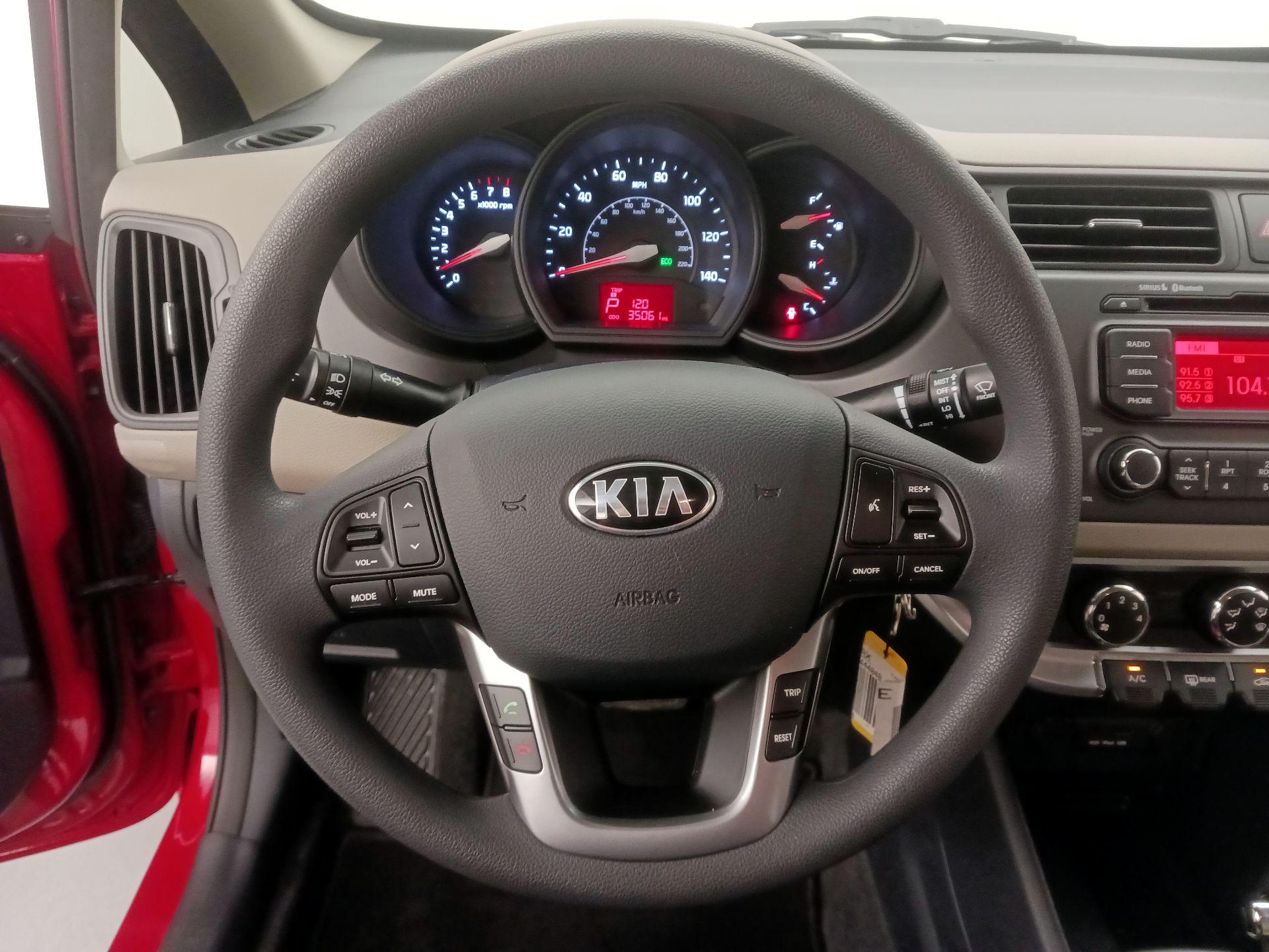 Thumbnail: 2015 Kia Rio - 10