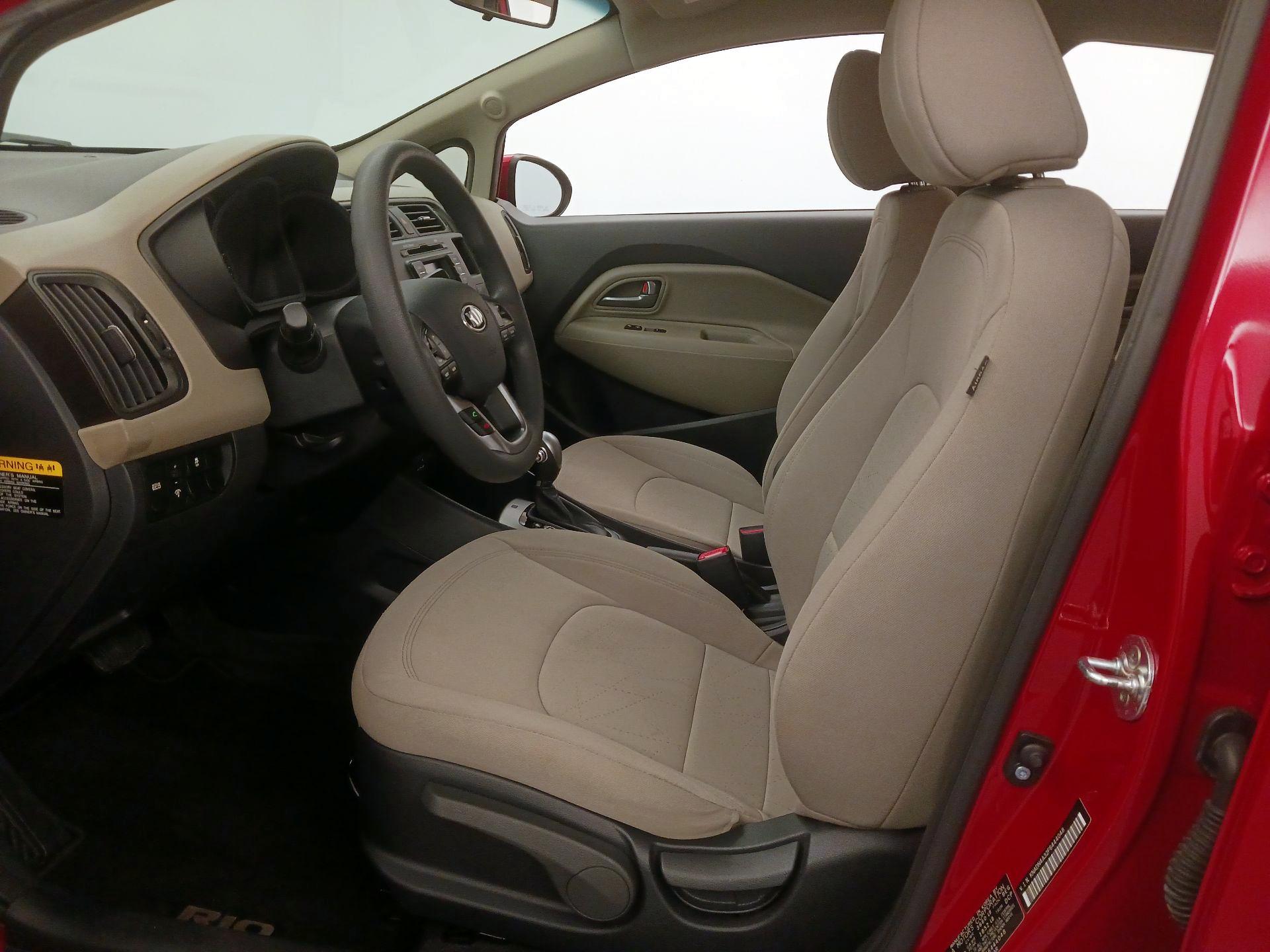 Thumbnail: 2015 Kia Rio - 11